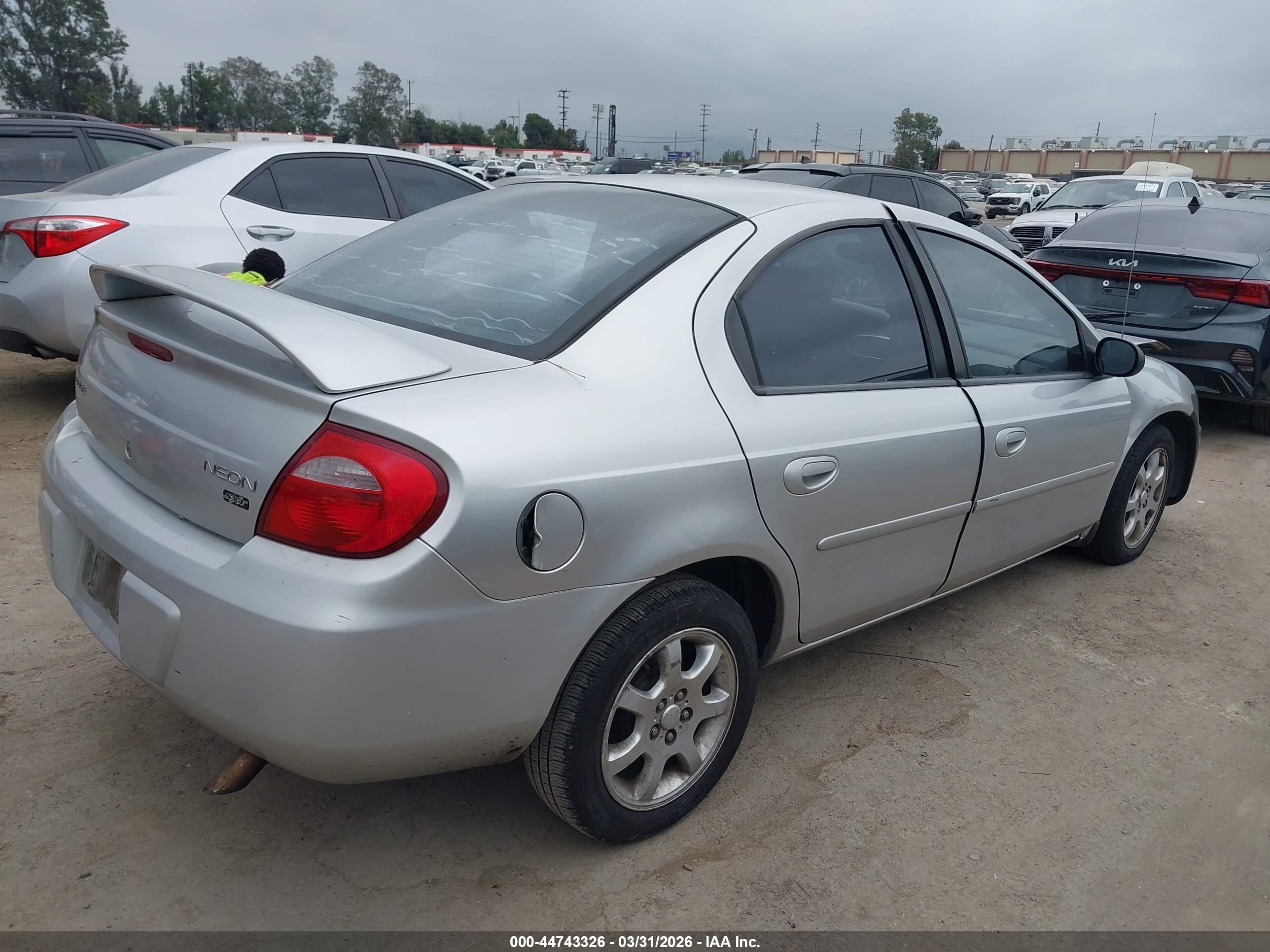 DODGE NEON image 4