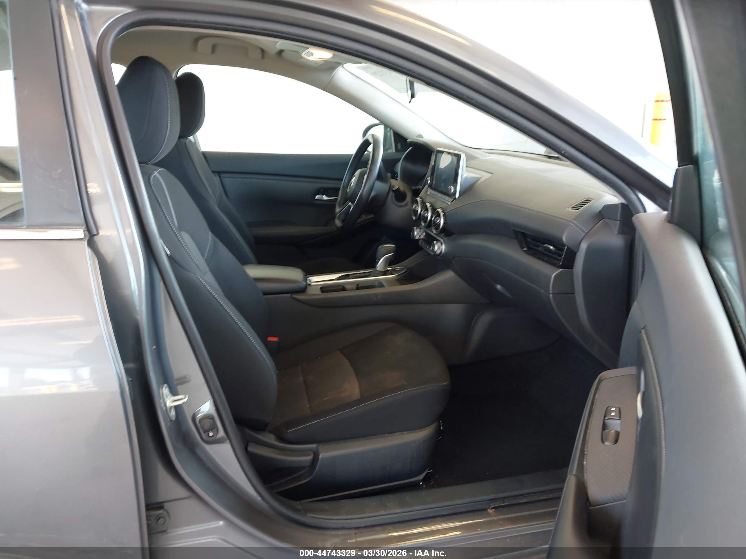 NISSAN SENTRA image 5