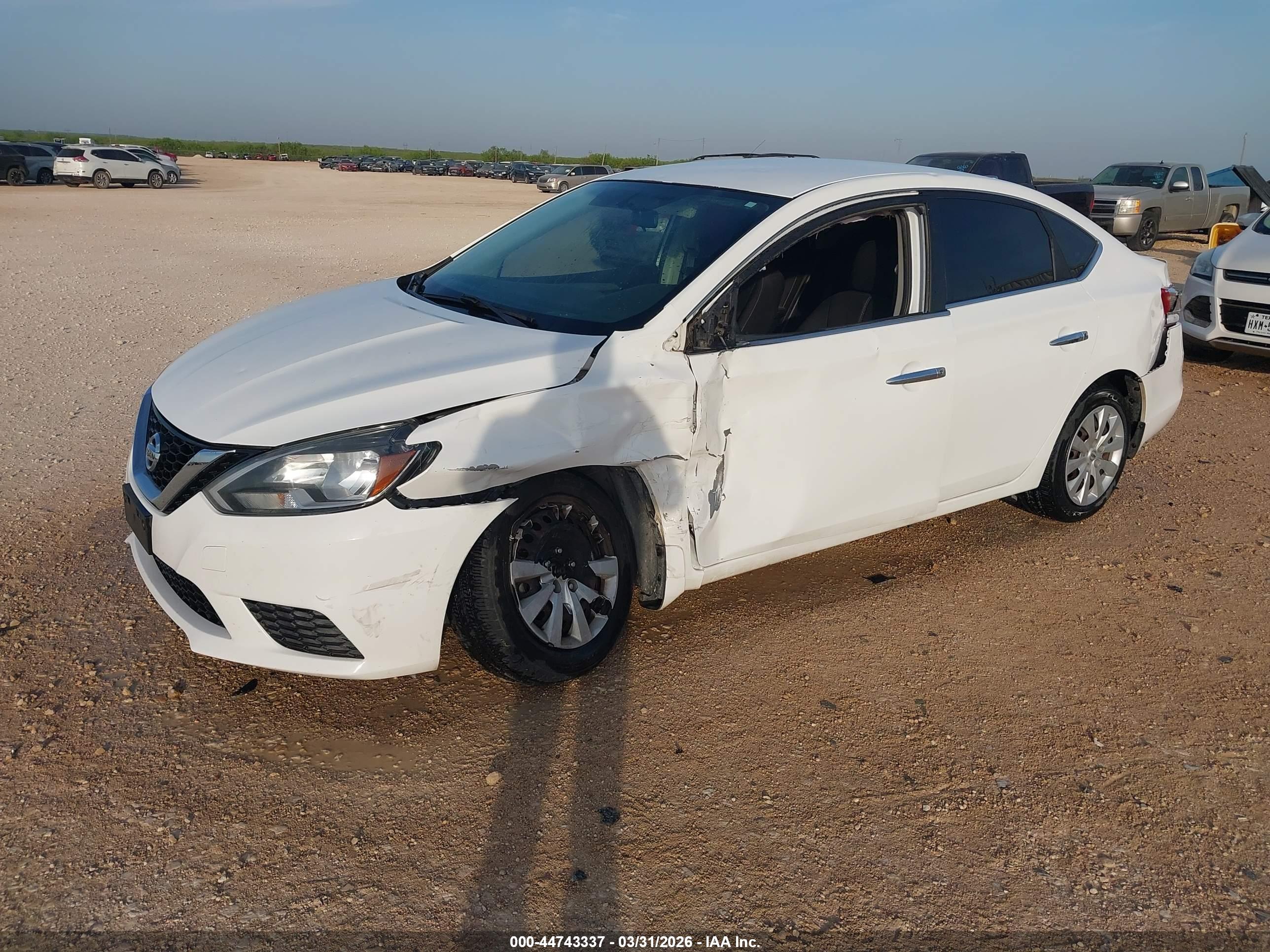 NISSAN SENTRA image 2