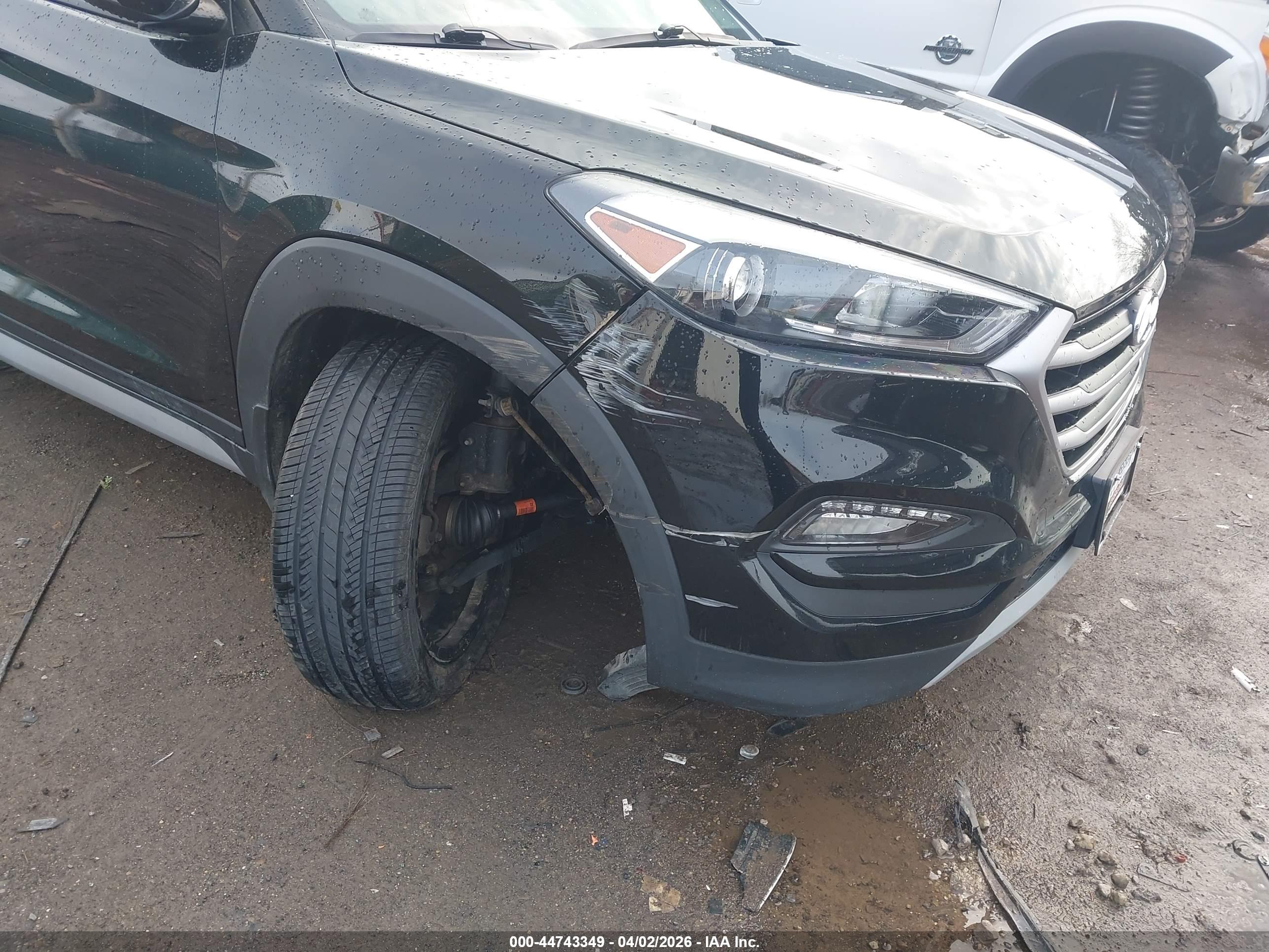 HYUNDAI TUCSON image 6
