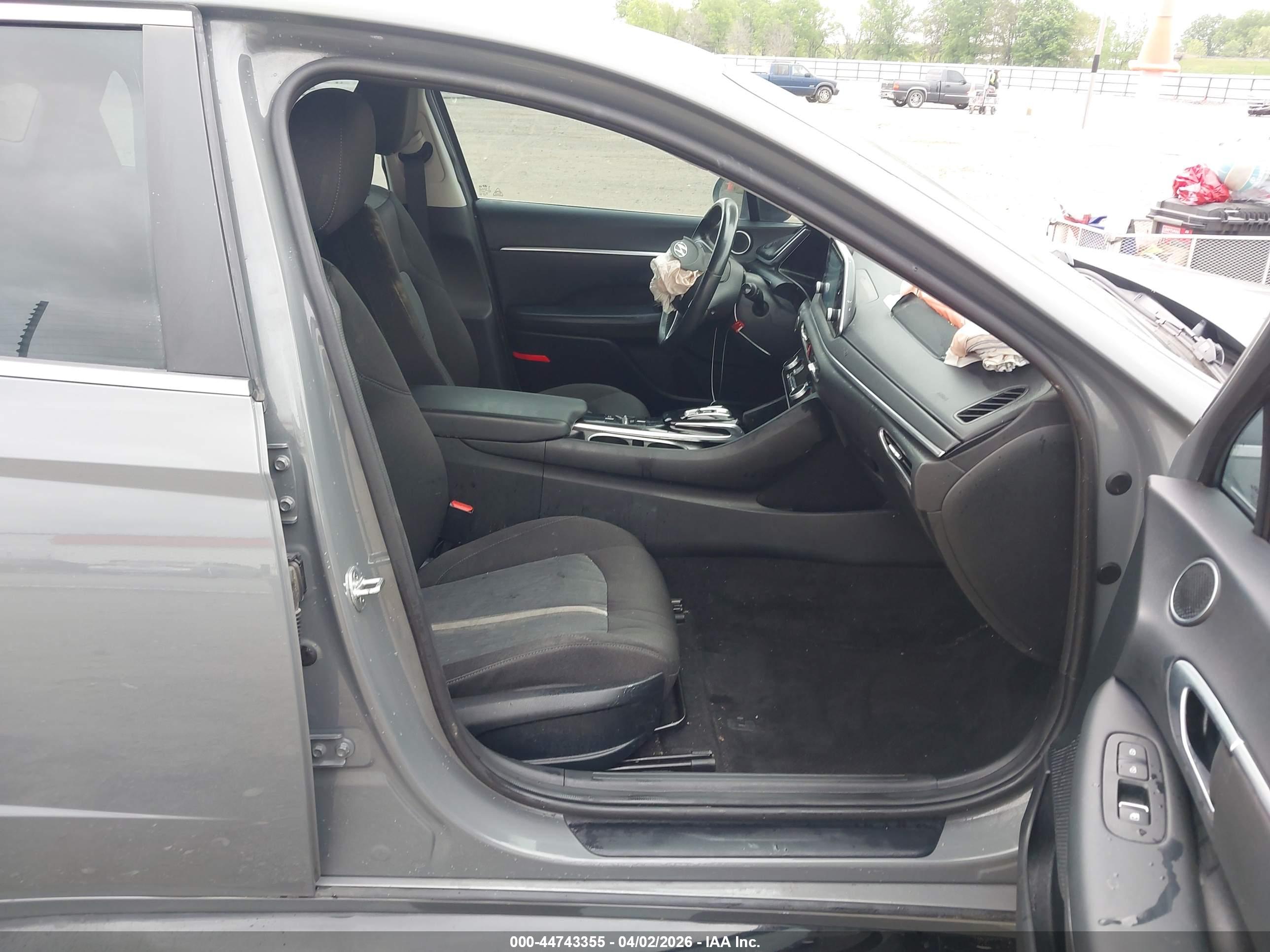 HYUNDAI SONATA image 5