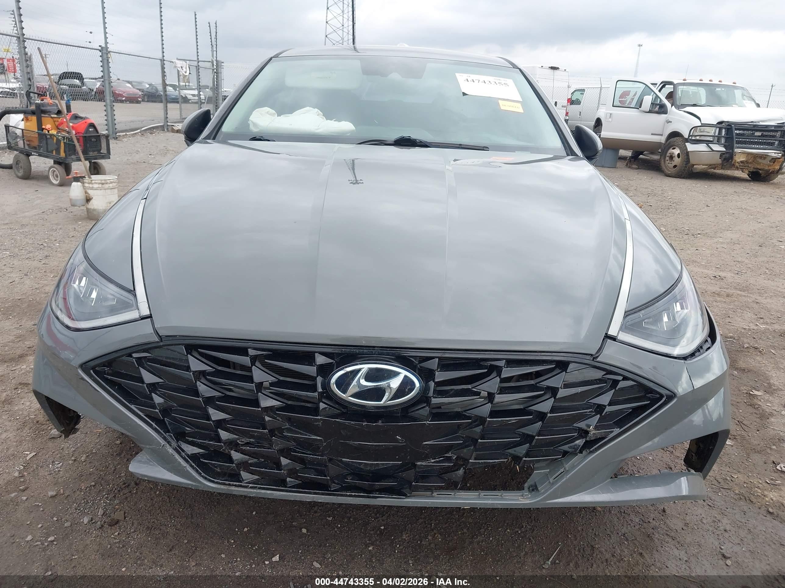 HYUNDAI SONATA image 6