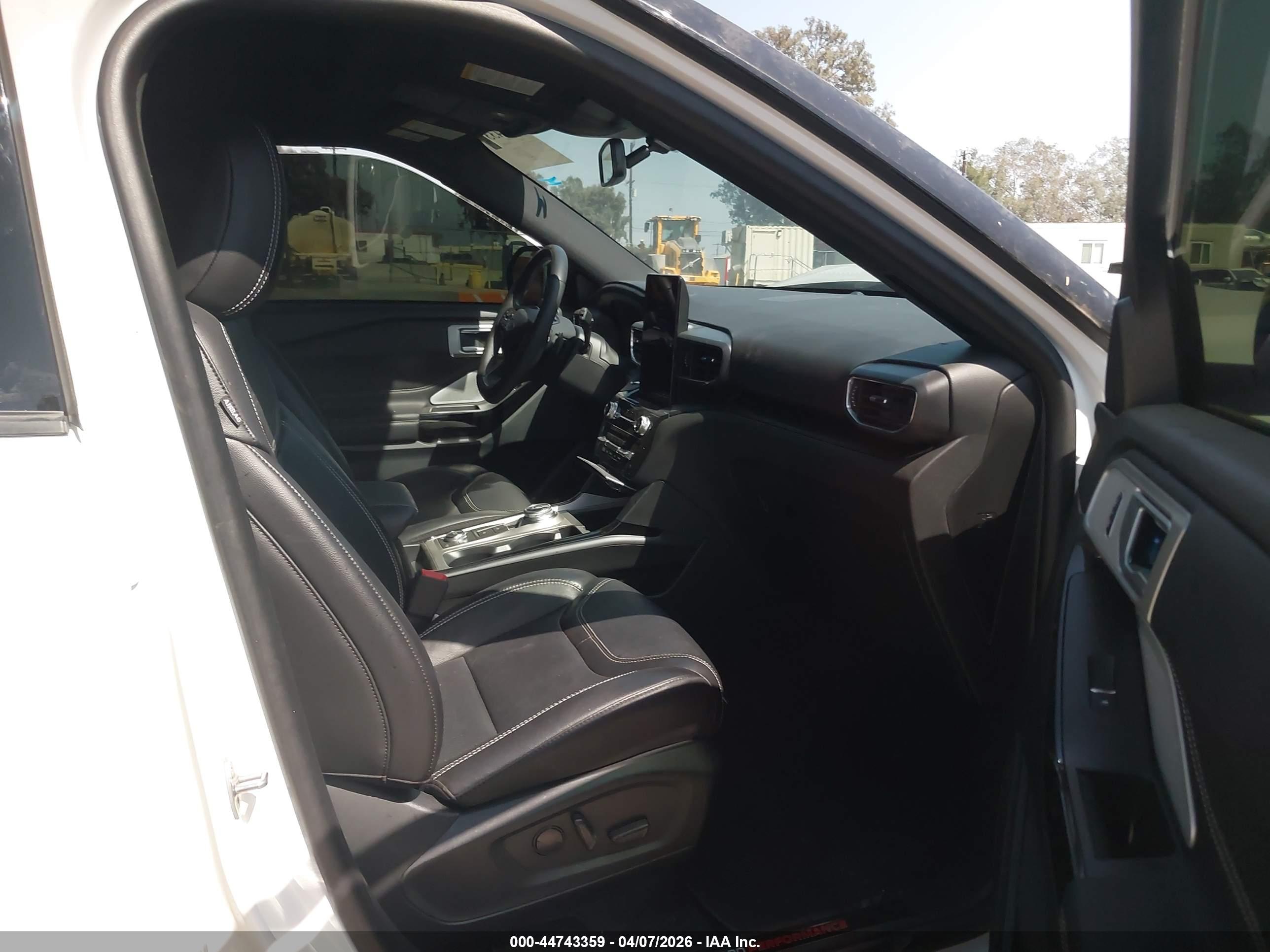FORD EXPLORER image 5