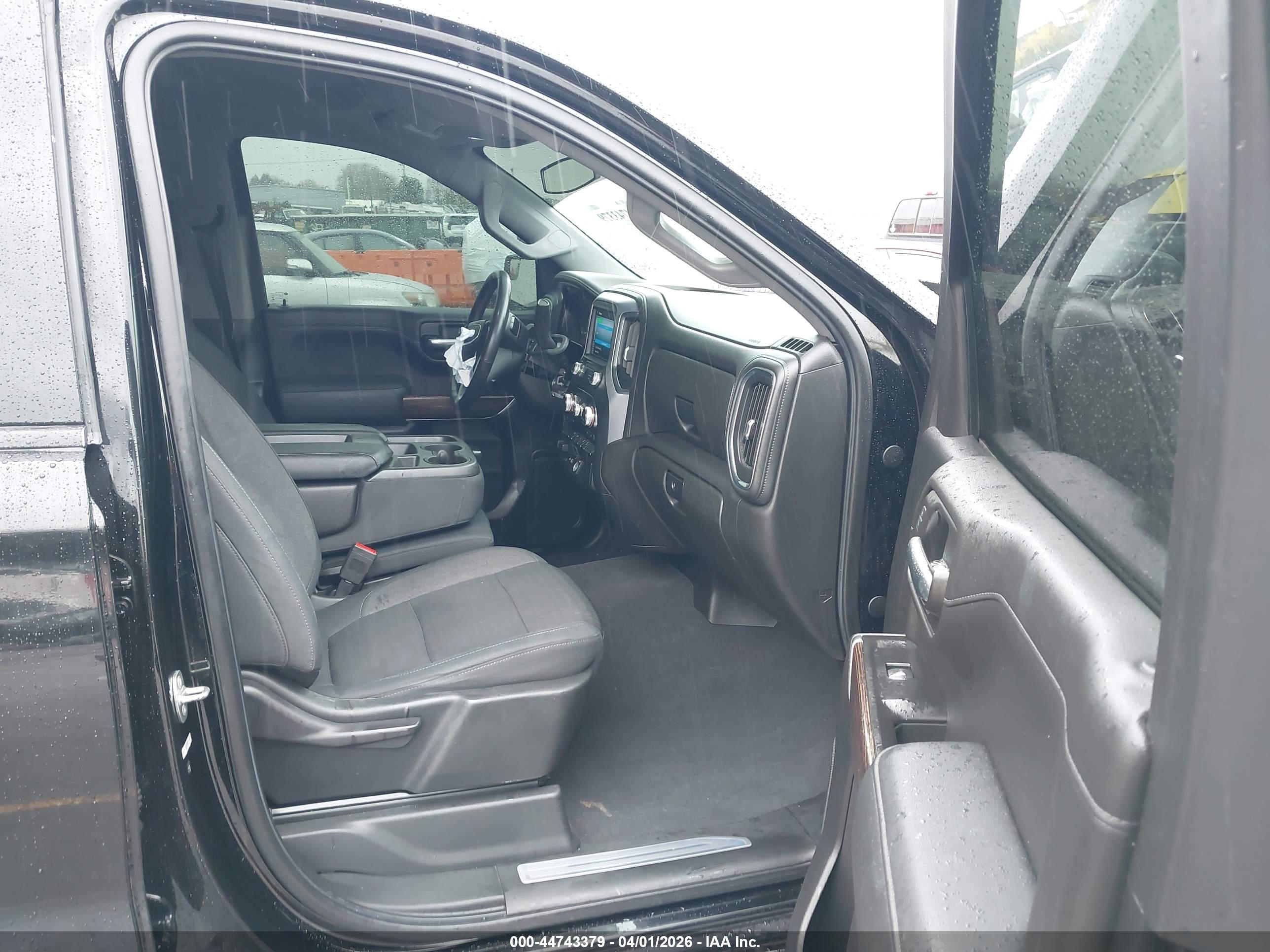 GMC SIERRA image 5
