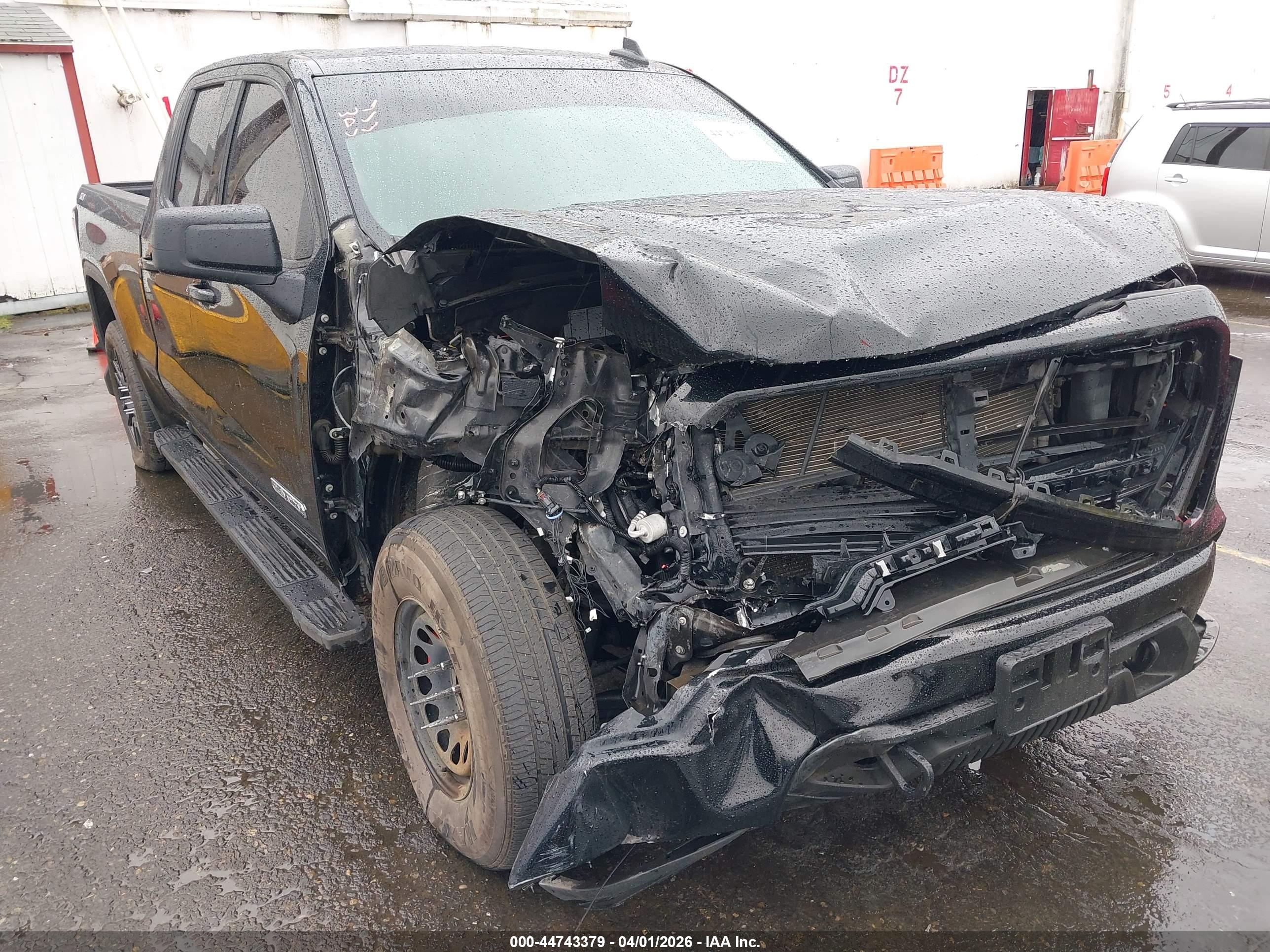 GMC SIERRA image 6