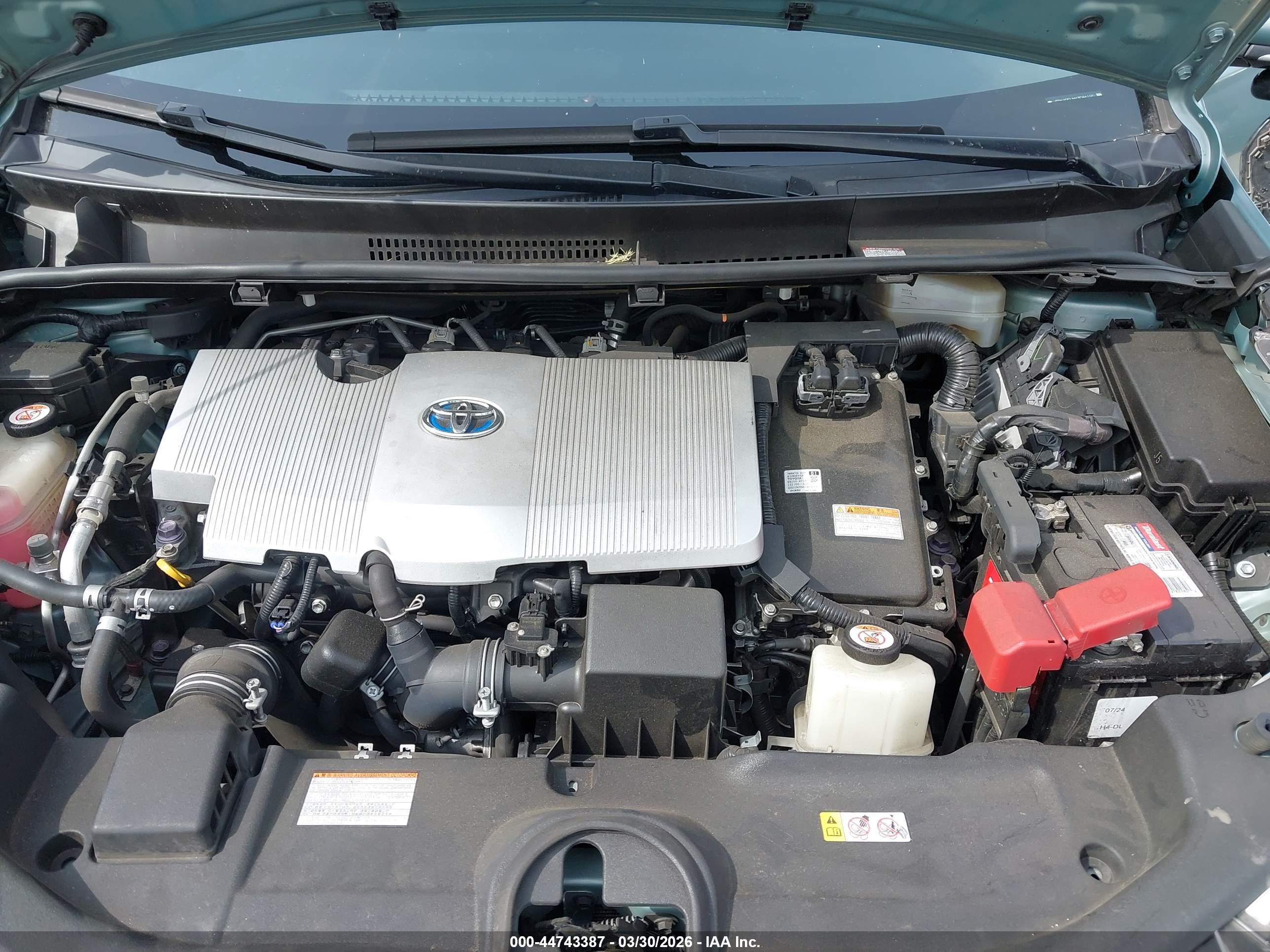 TOYOTA PRIUS image 10