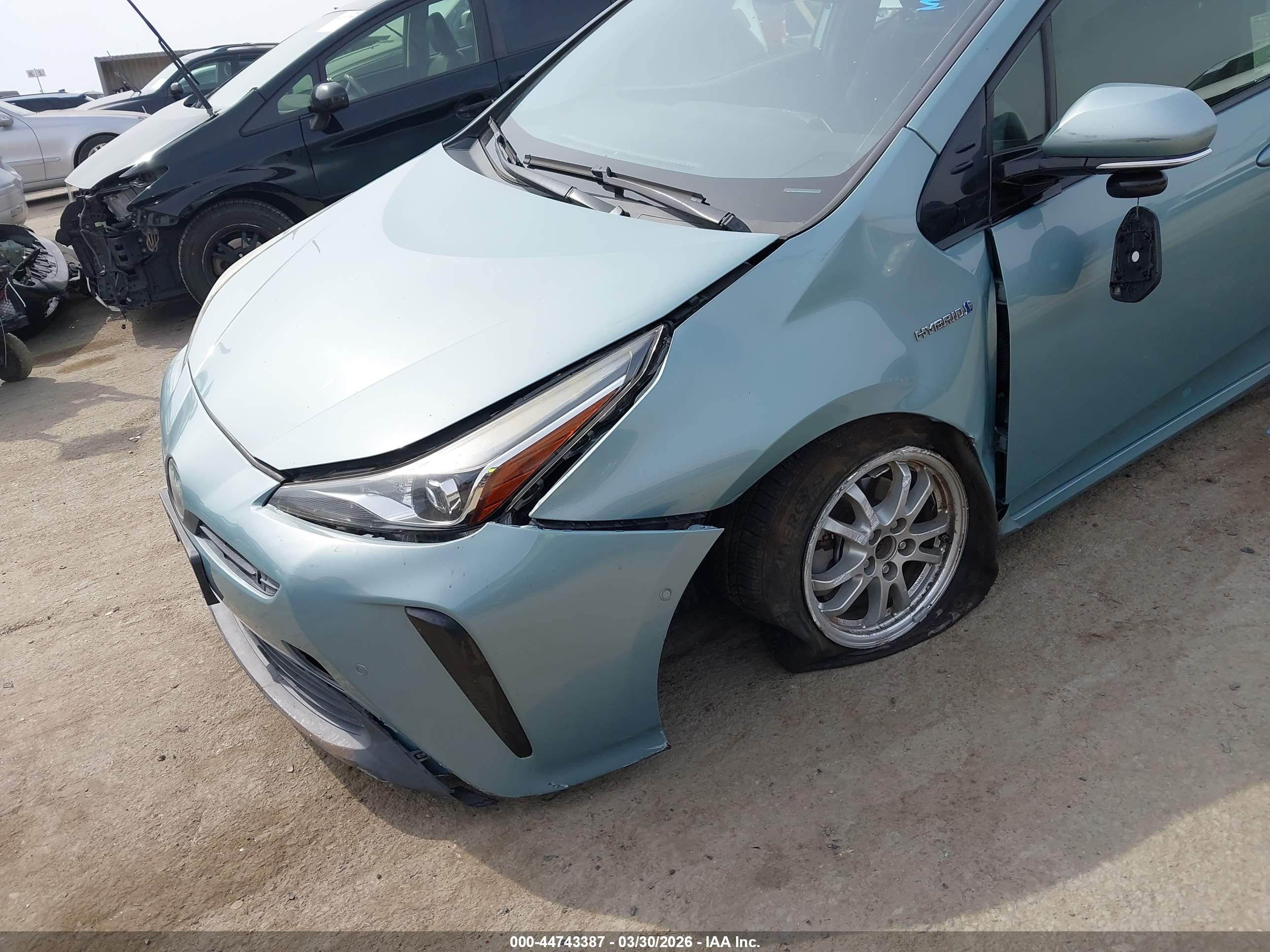 TOYOTA PRIUS image 6