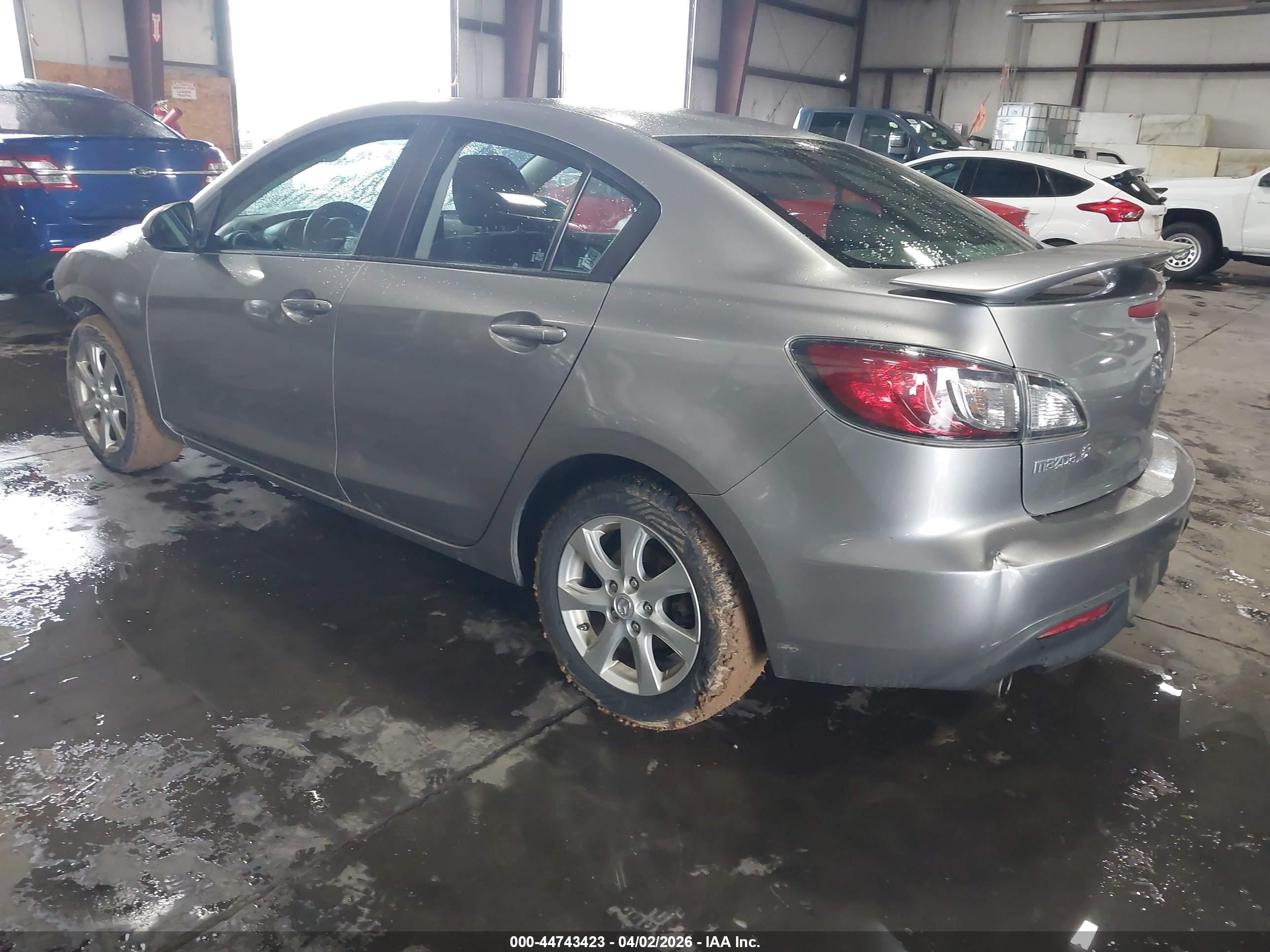MAZDA MAZDA3 image 3
