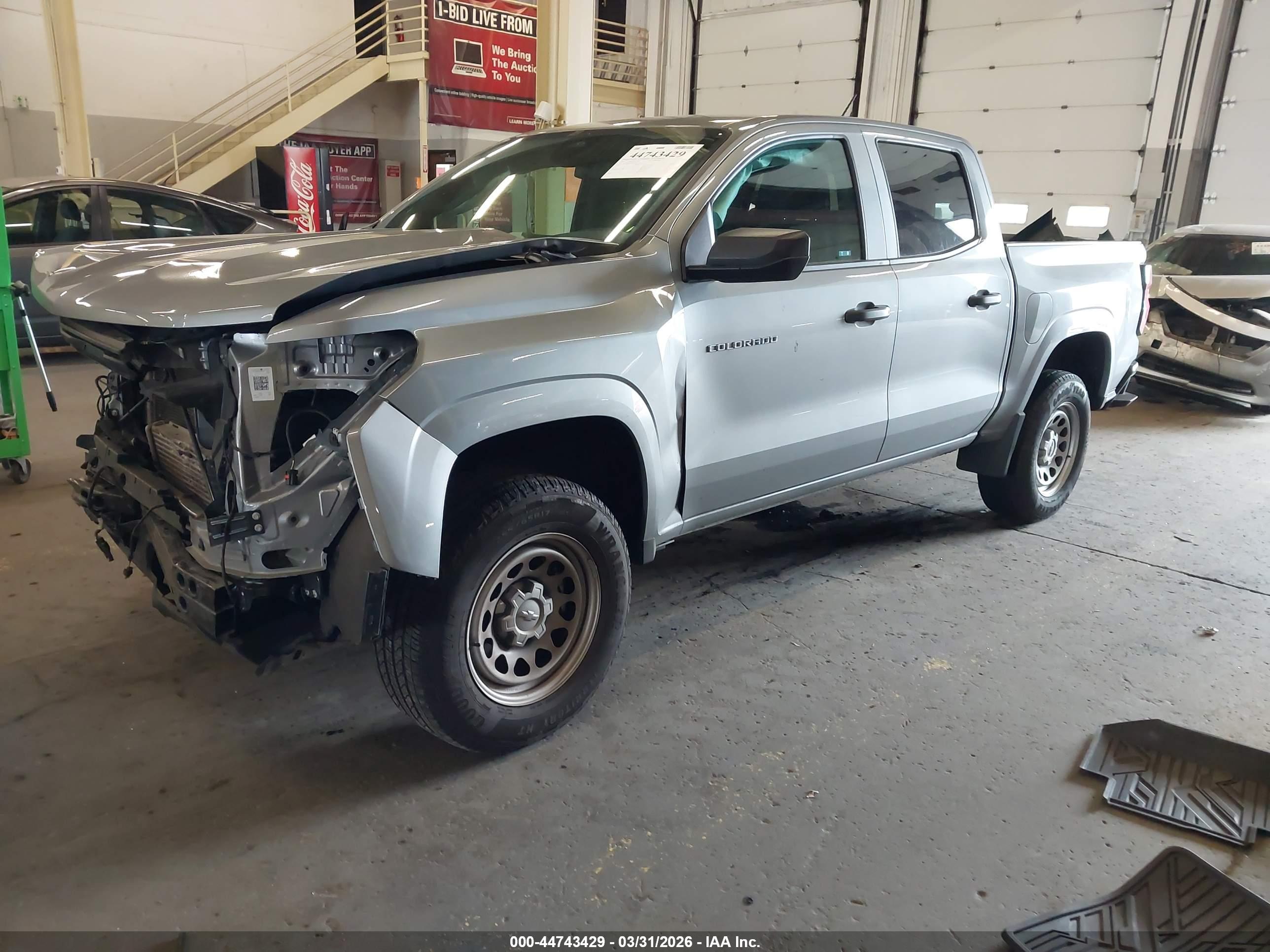 CHEVROLET COLORADO image 2