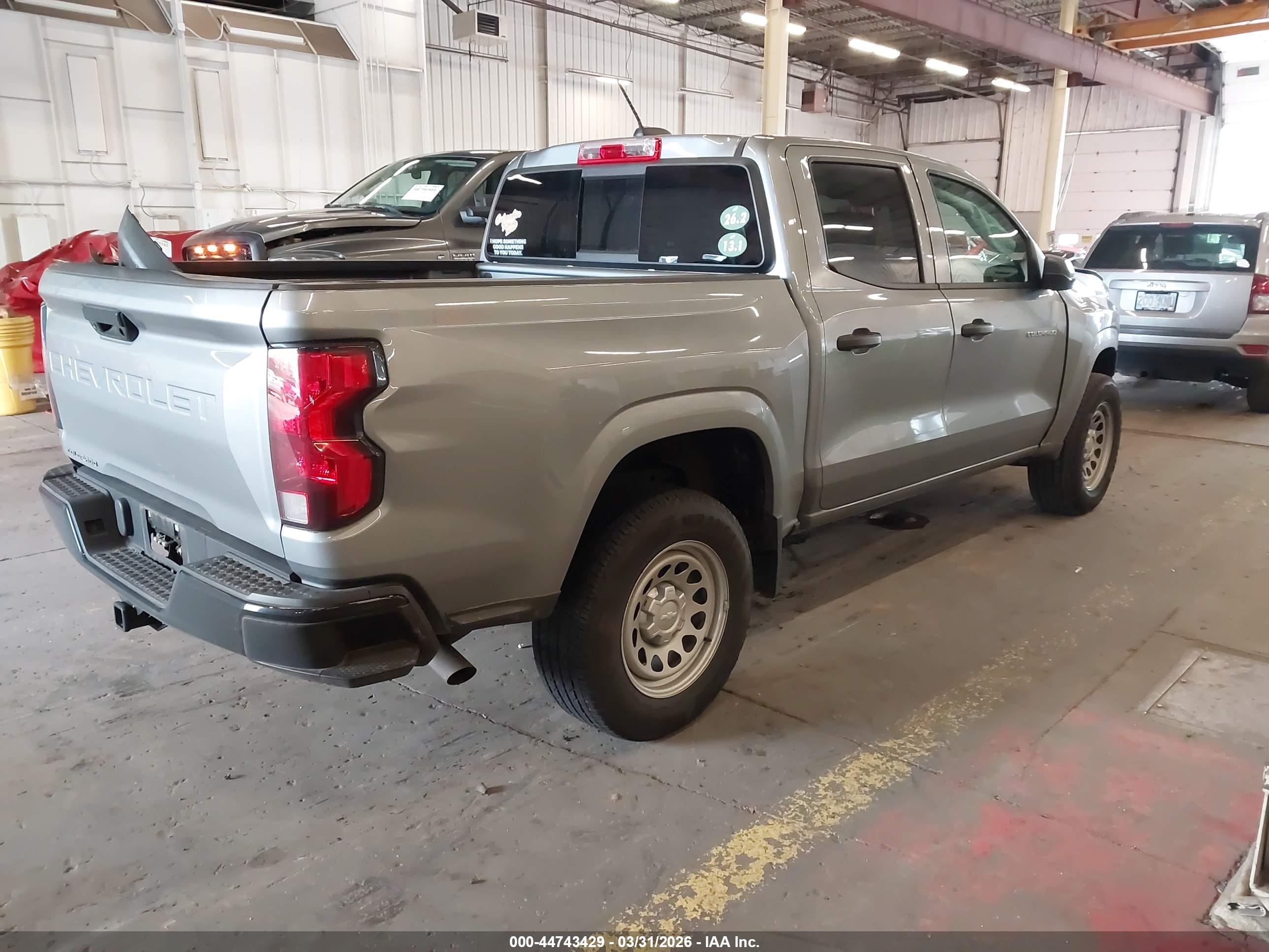 CHEVROLET COLORADO image 4