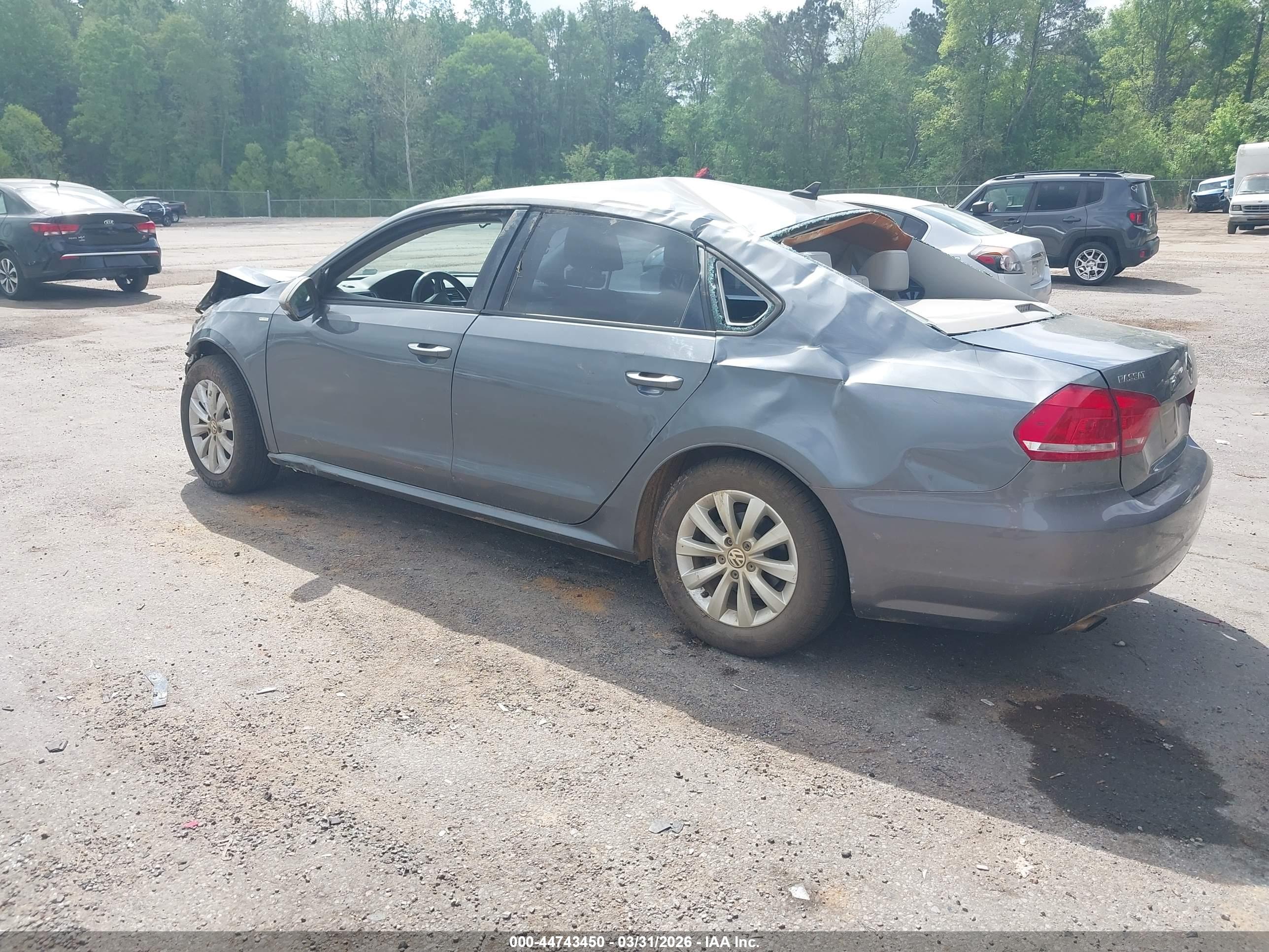 VOLKSWAGEN PASSAT image 3