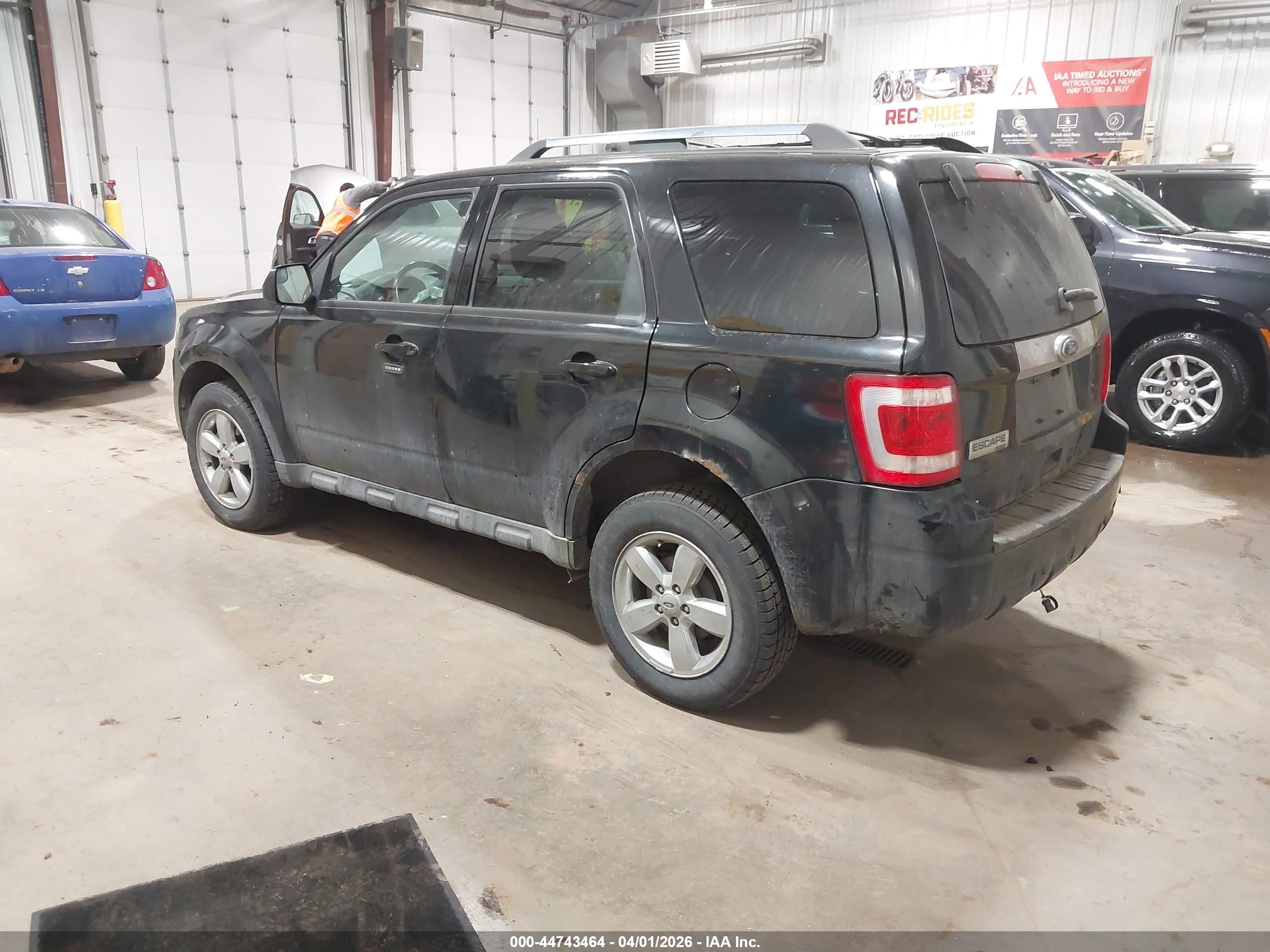 FORD ESCAPE image 3