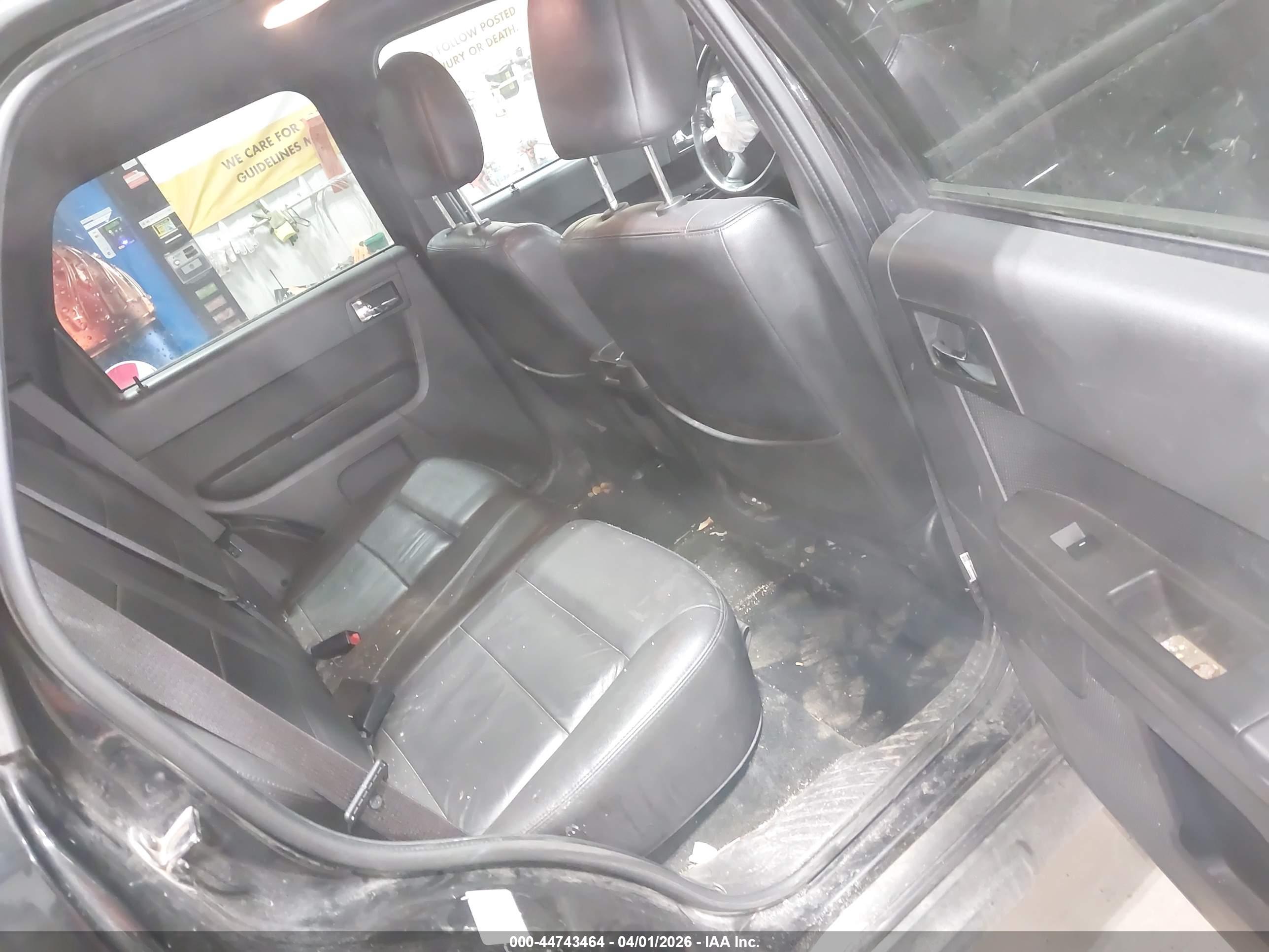 FORD ESCAPE image 8