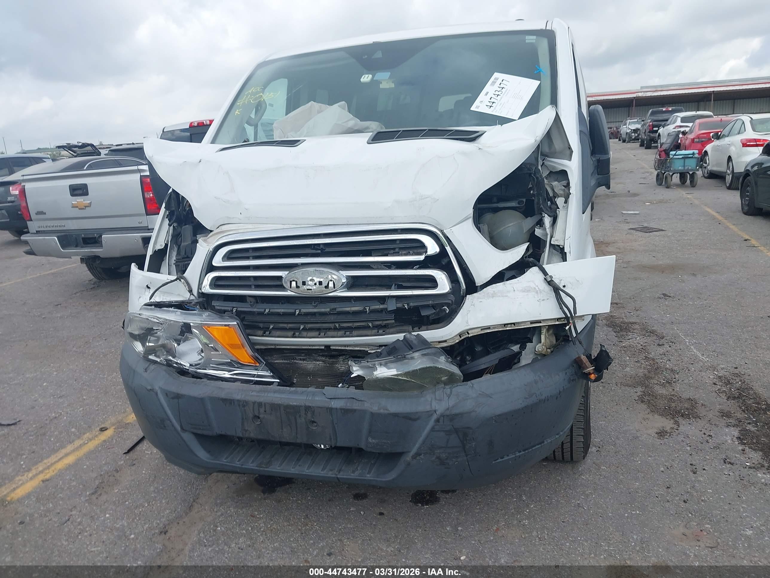 FORD TRANSIT-350 image 6