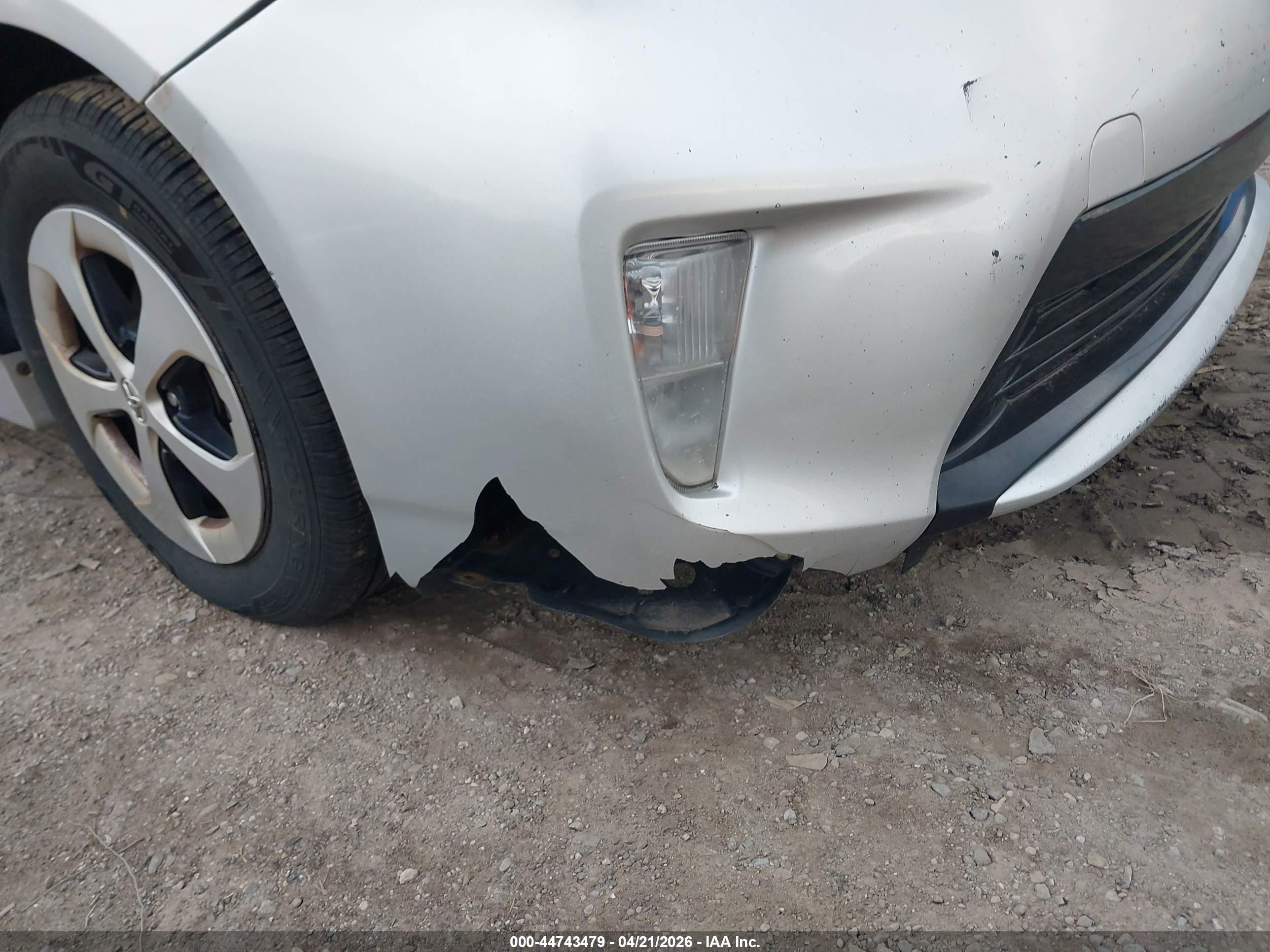 TOYOTA PRIUS image 6