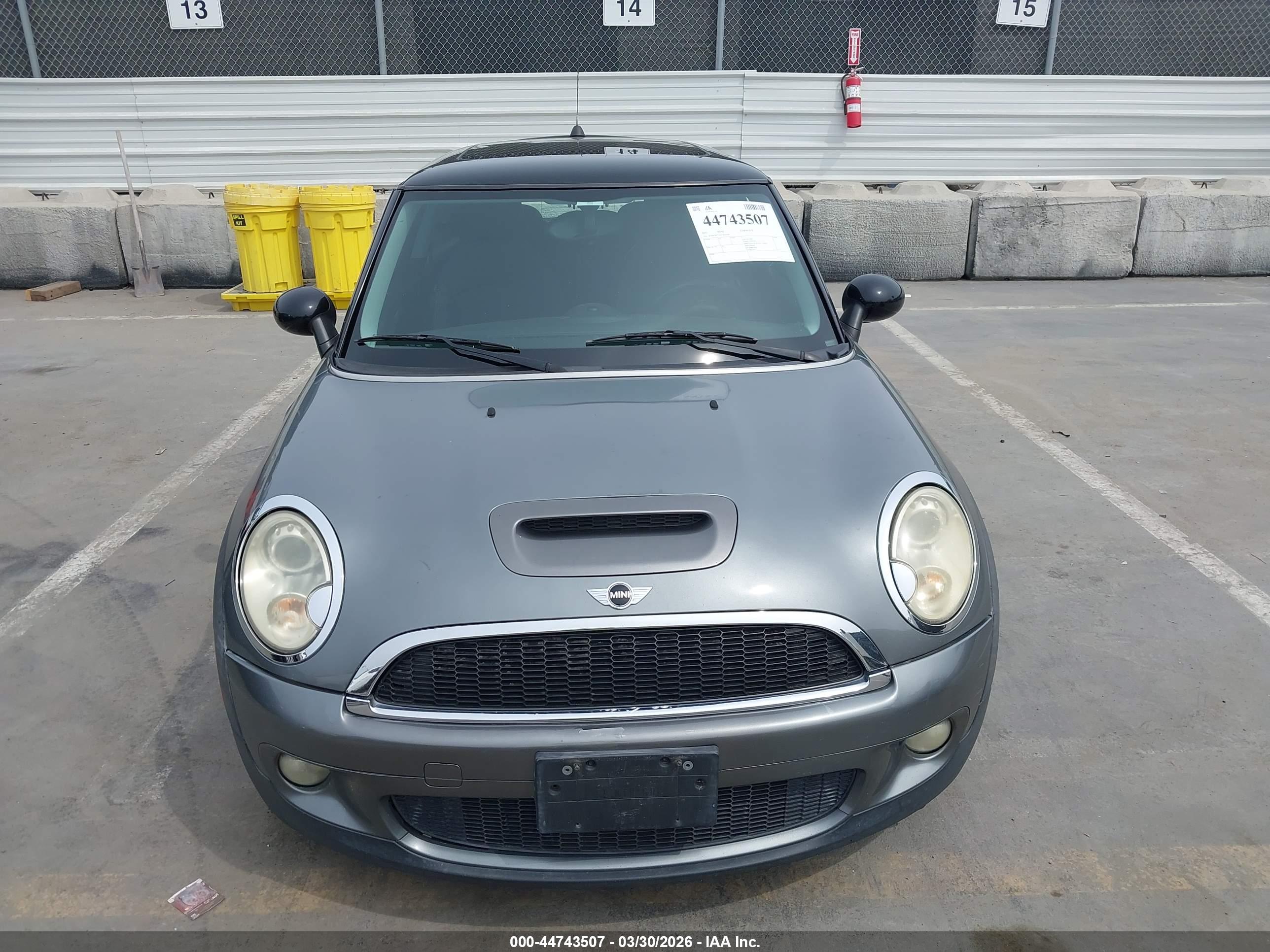 MINI COOPER image 6