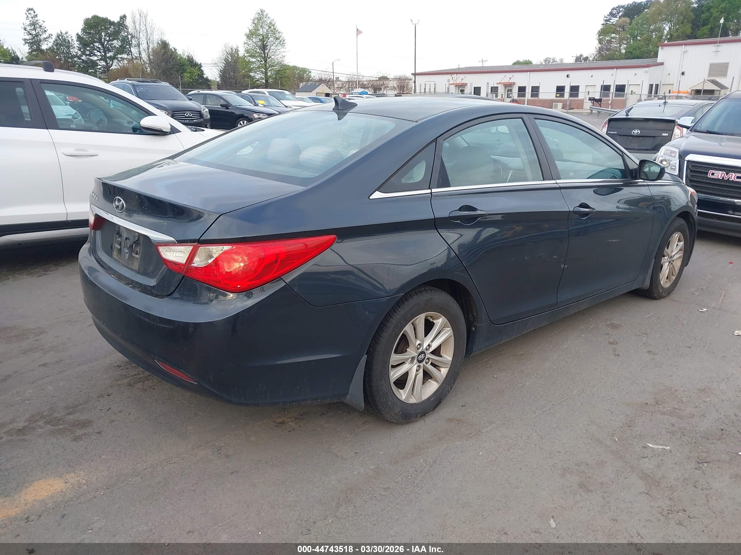 HYUNDAI SONATA image 4