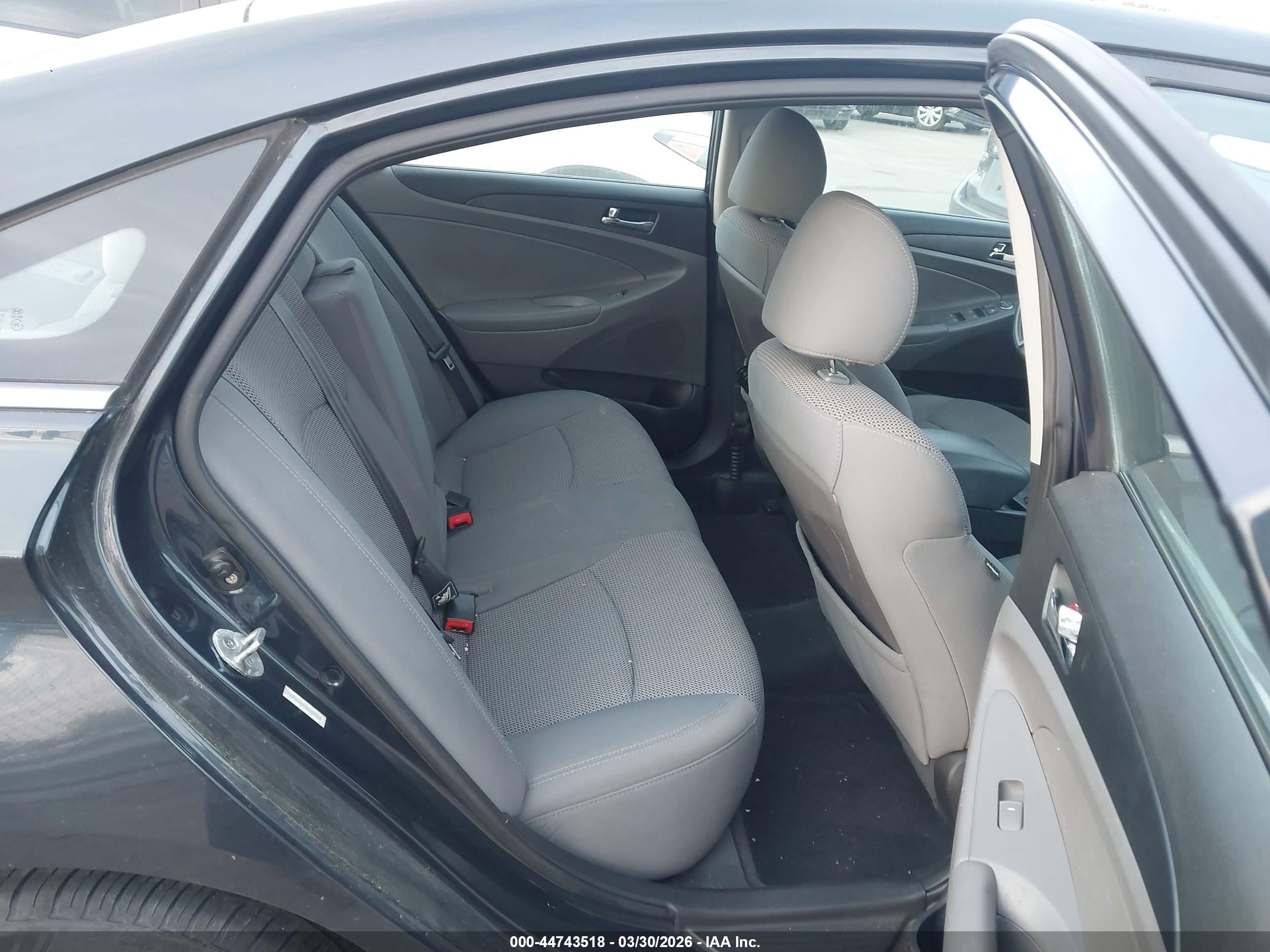 HYUNDAI SONATA image 8