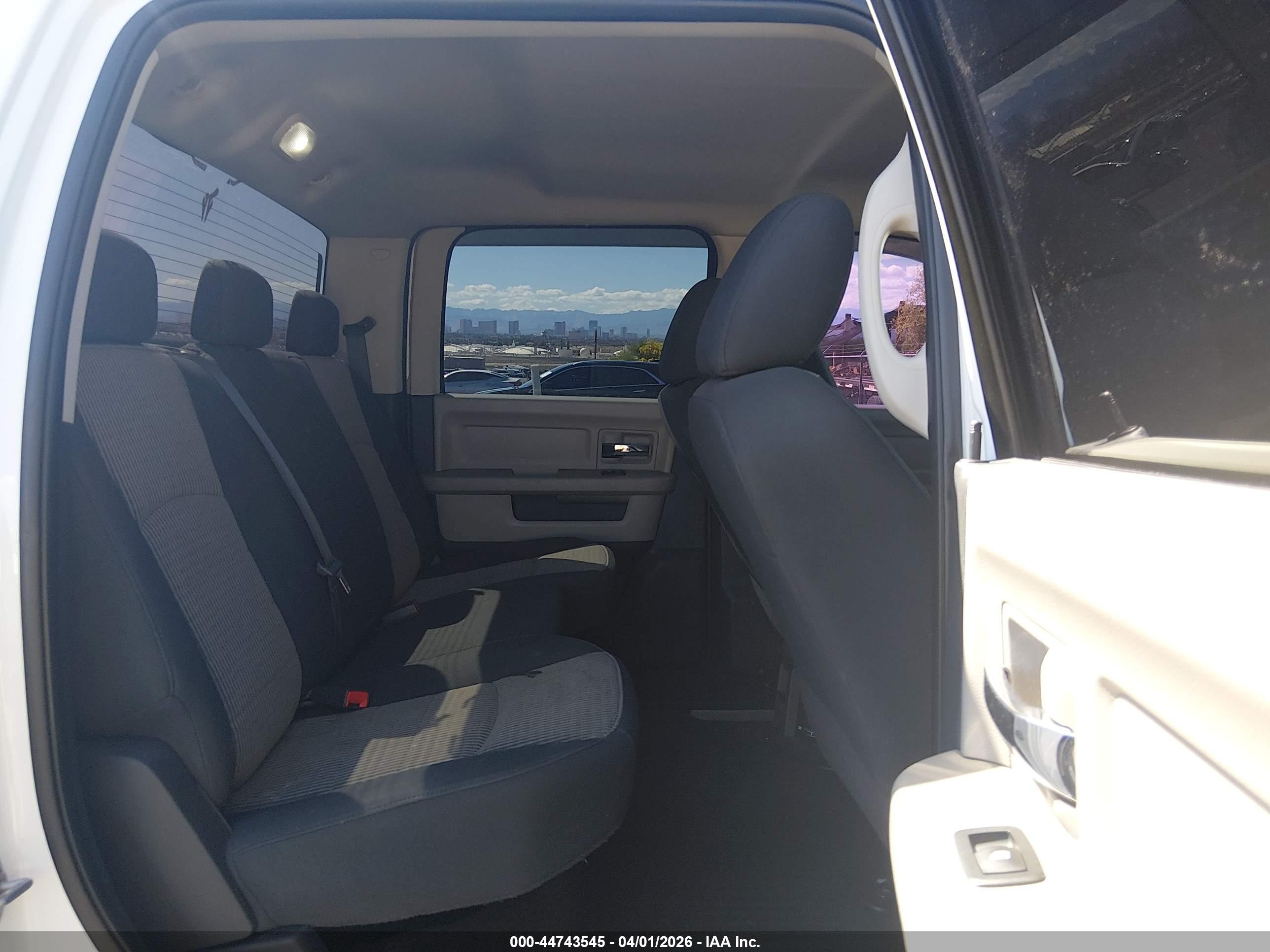 DODGE RAM image 8