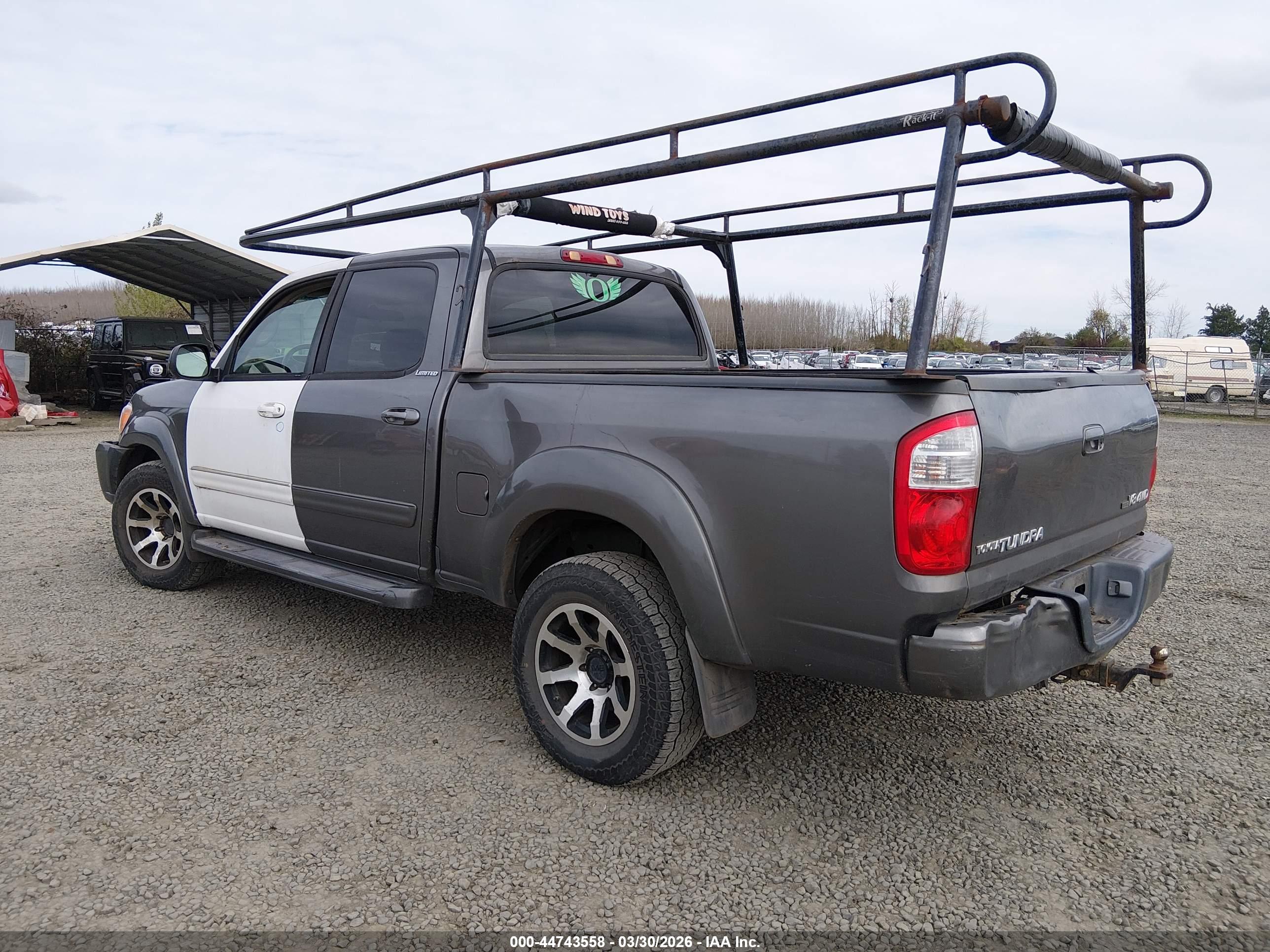 TOYOTA TUNDRA image 3