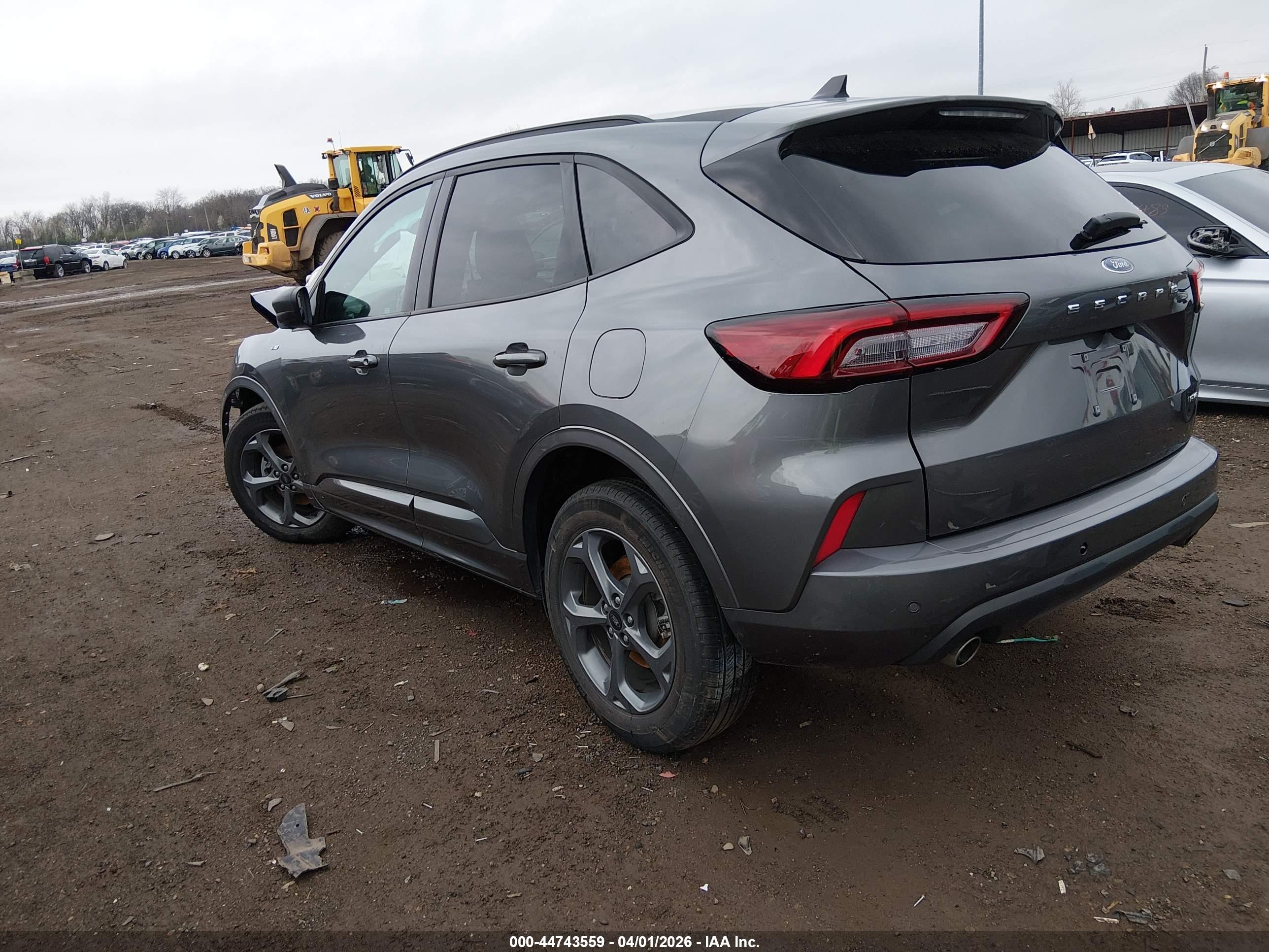 FORD ESCAPE image 3