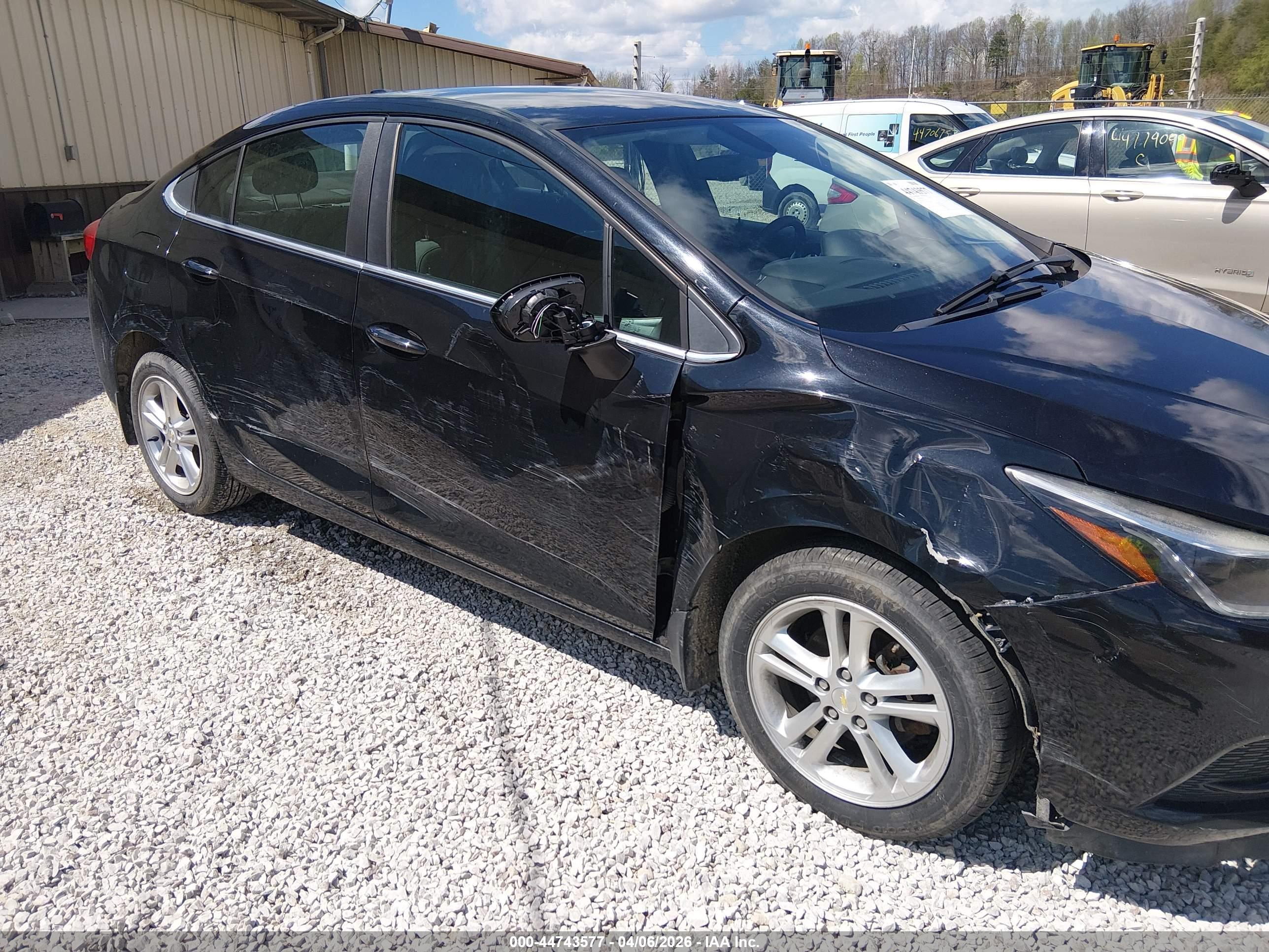 CHEVROLET CRUZE image 6