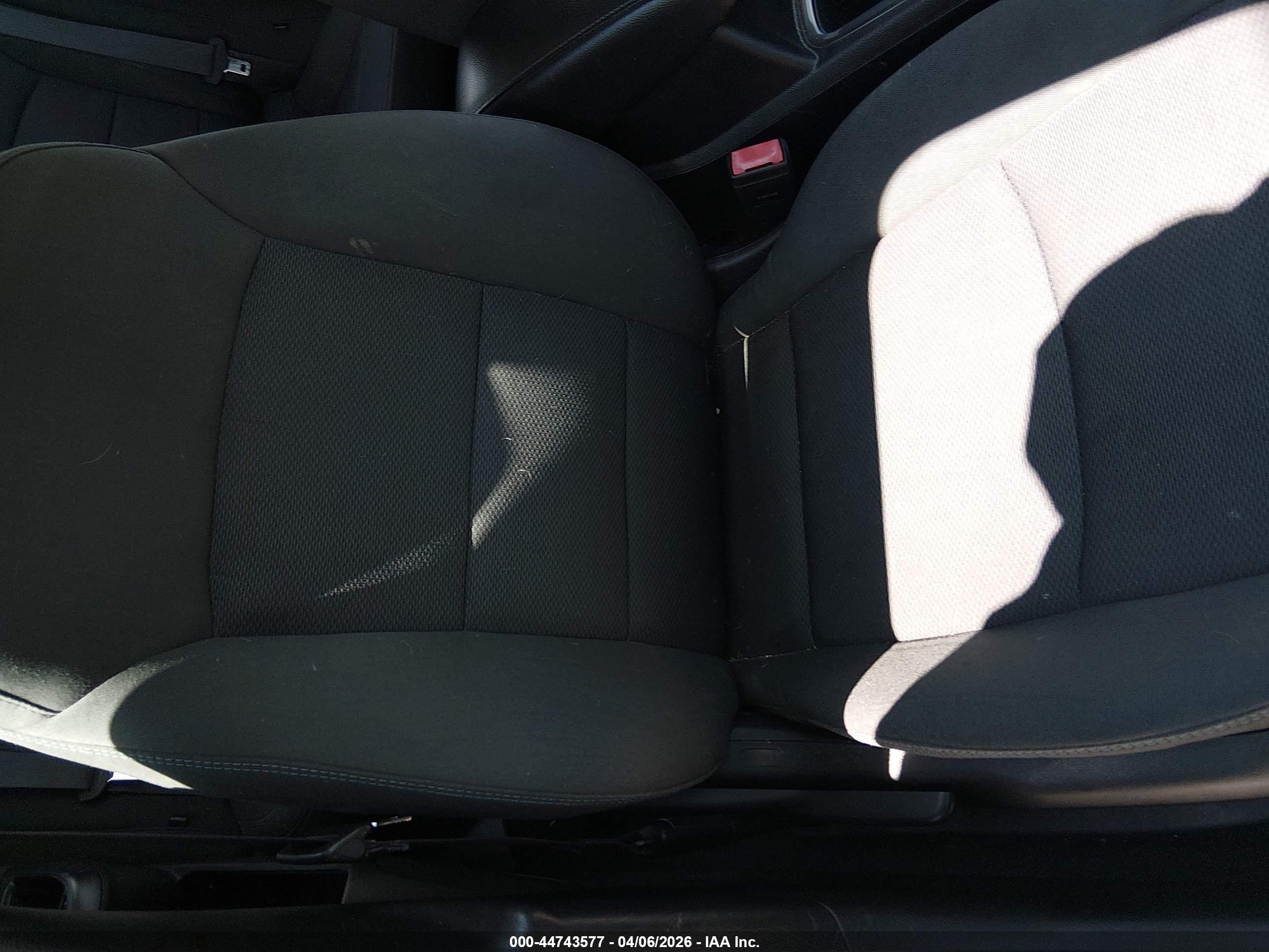 CHEVROLET CRUZE image 8