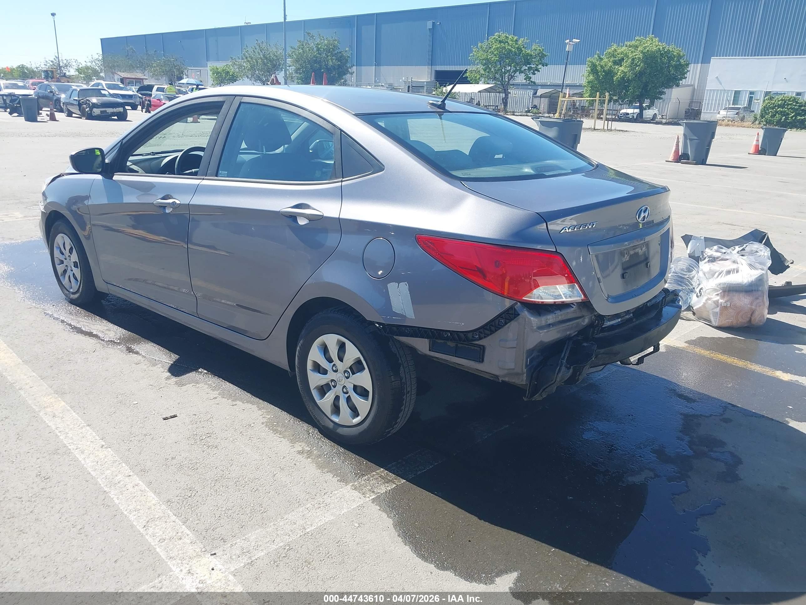 HYUNDAI ACCENT image 3