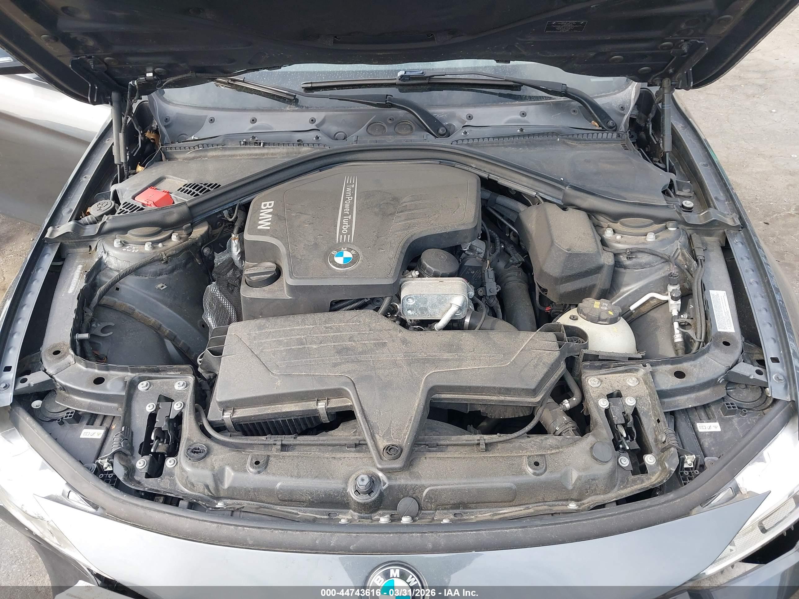 BMW 320I image 10