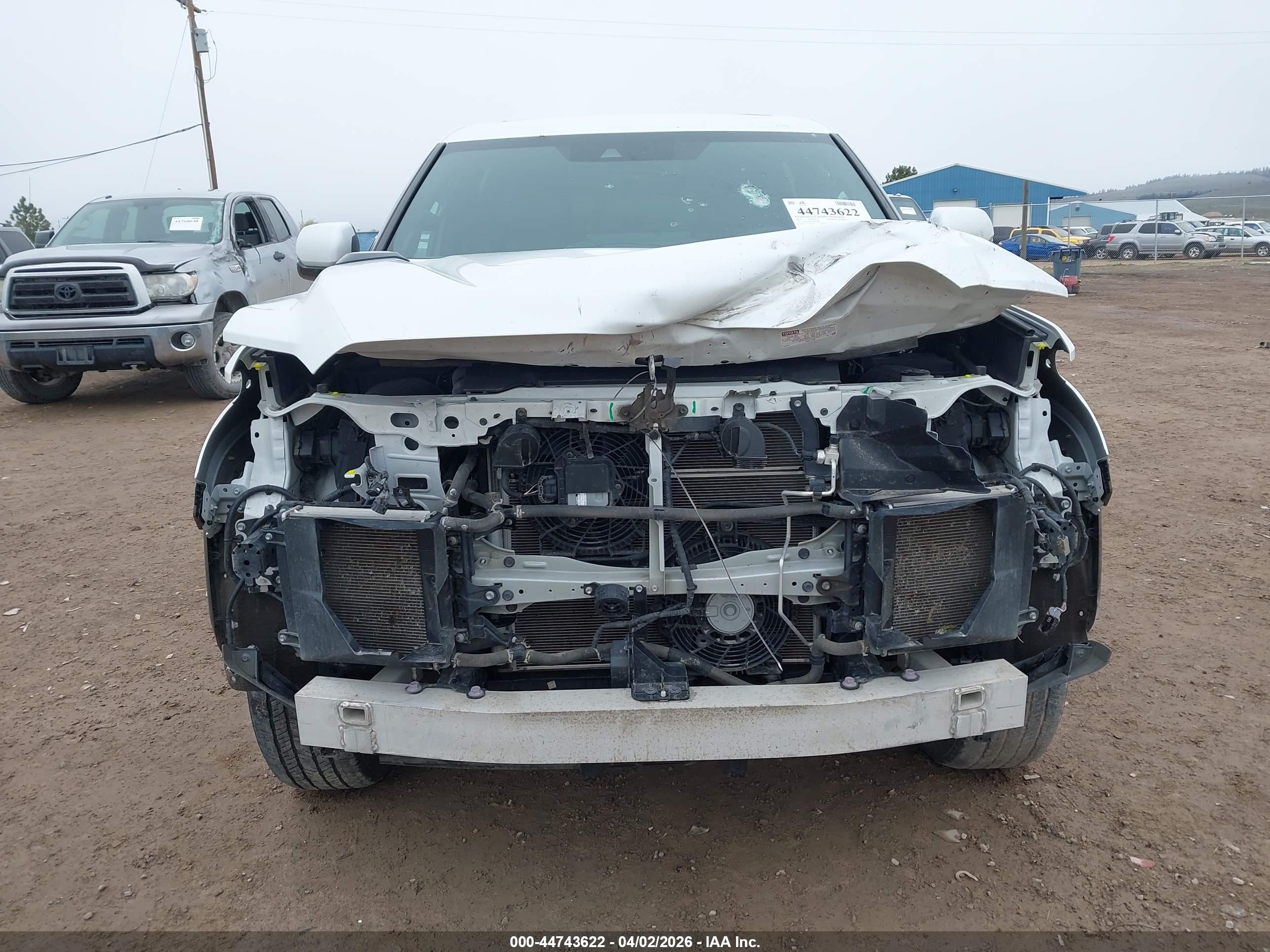 TOYOTA TUNDRA image 6