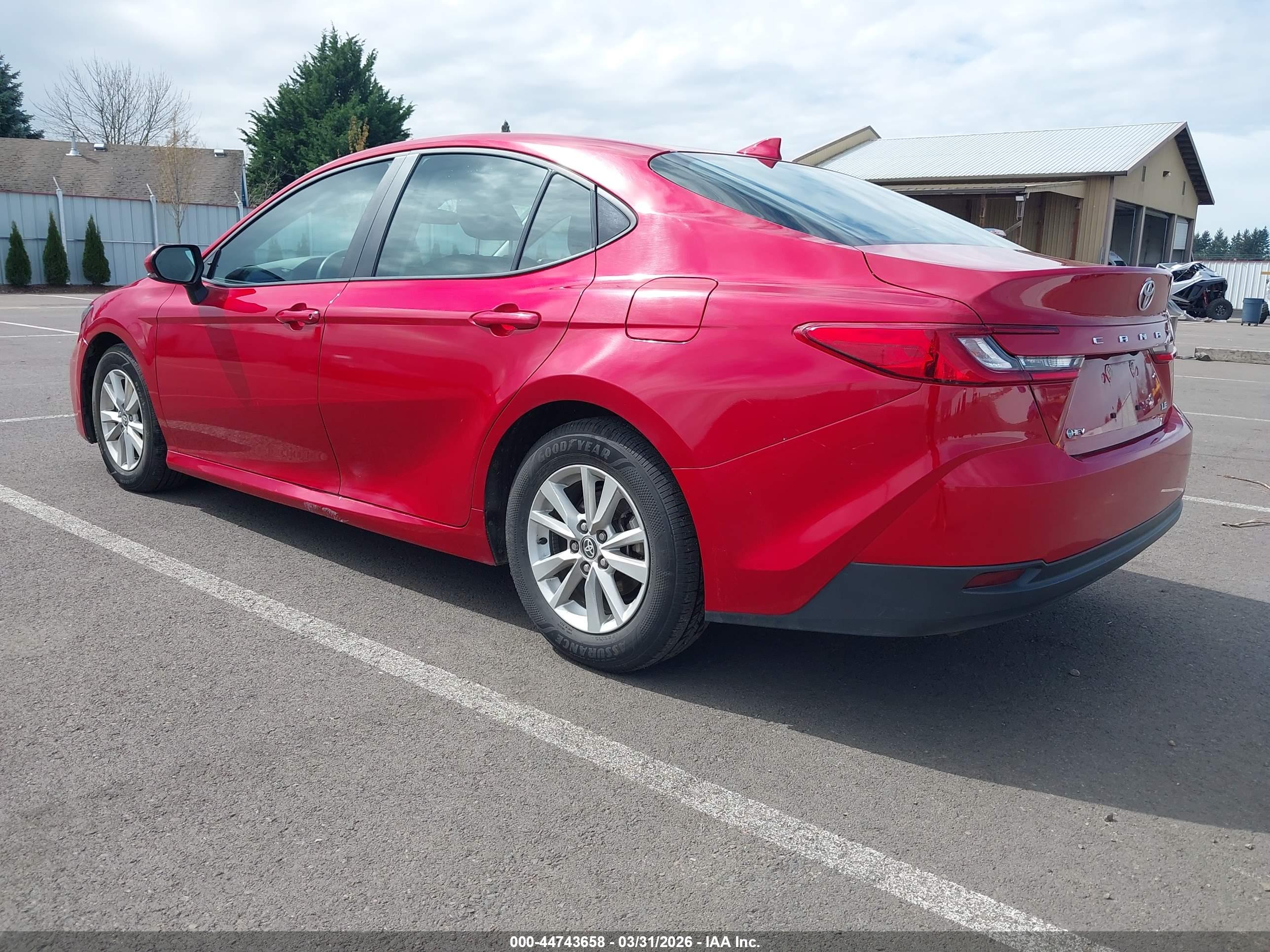 TOYOTA CAMRY image 3