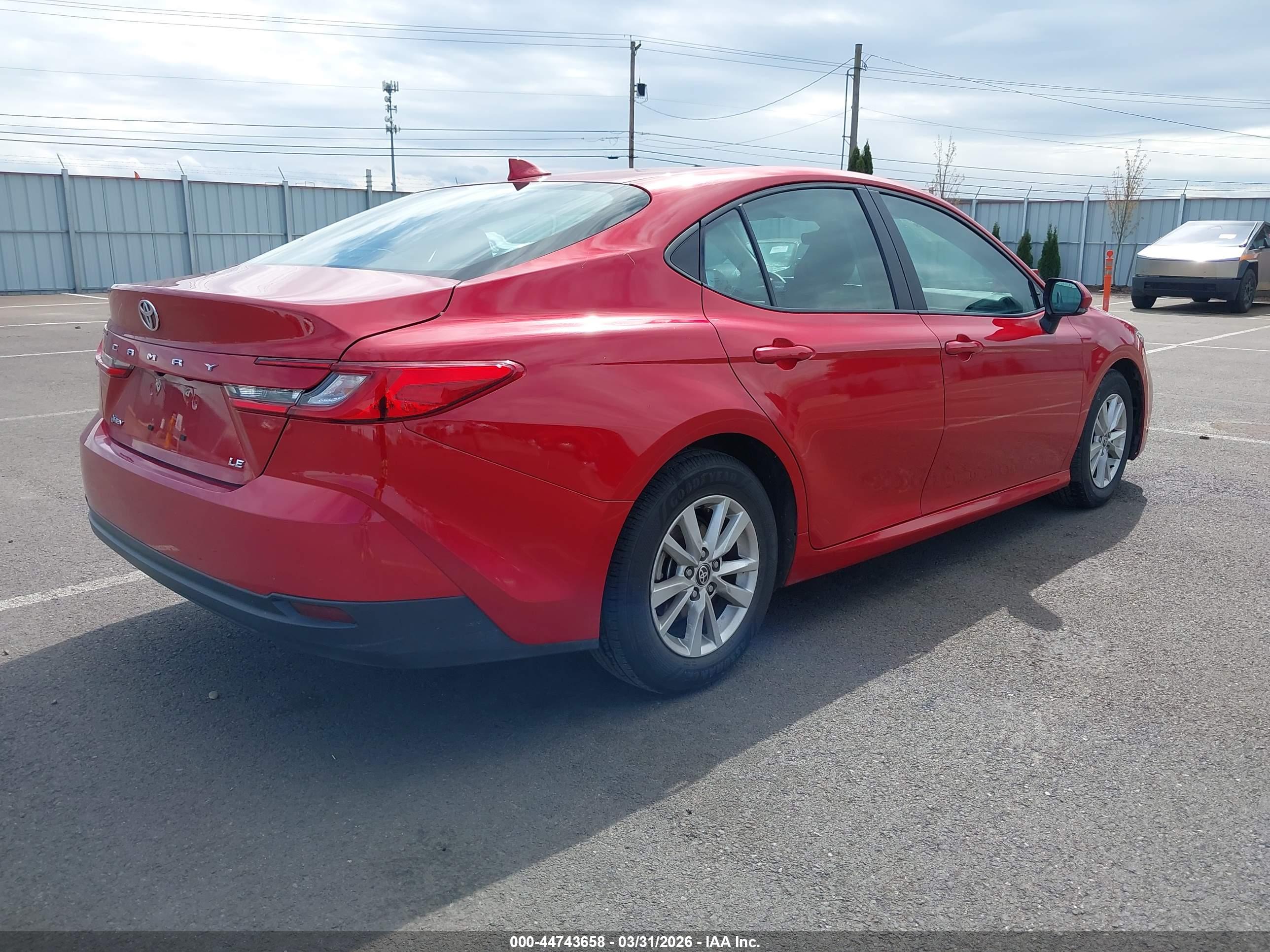 TOYOTA CAMRY image 4