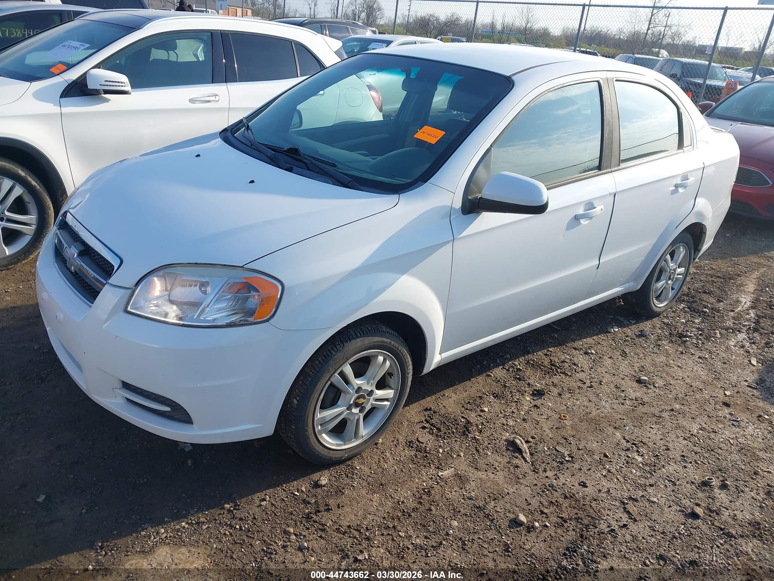 CHEVROLET AVEO image 2