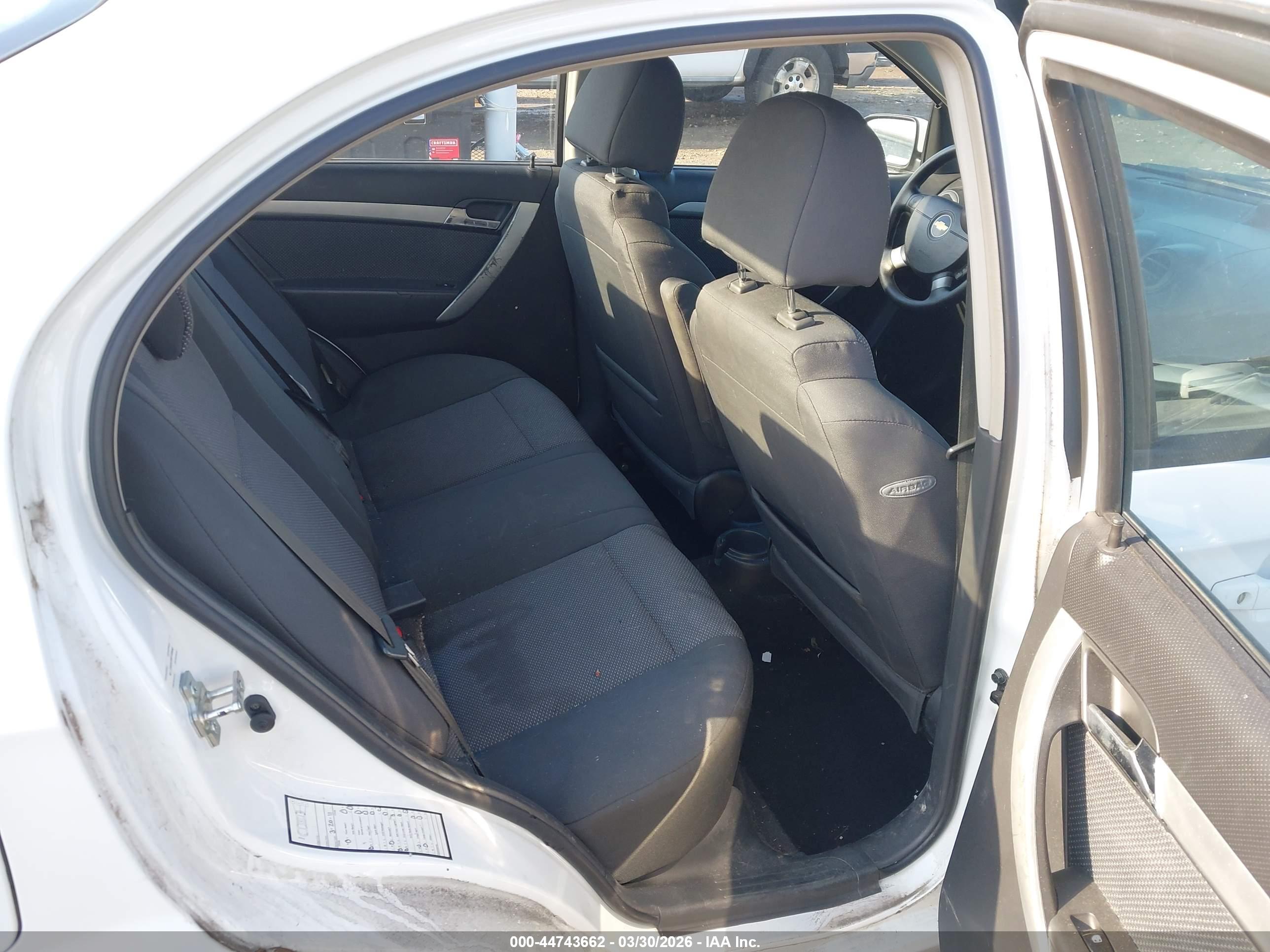 CHEVROLET AVEO image 8