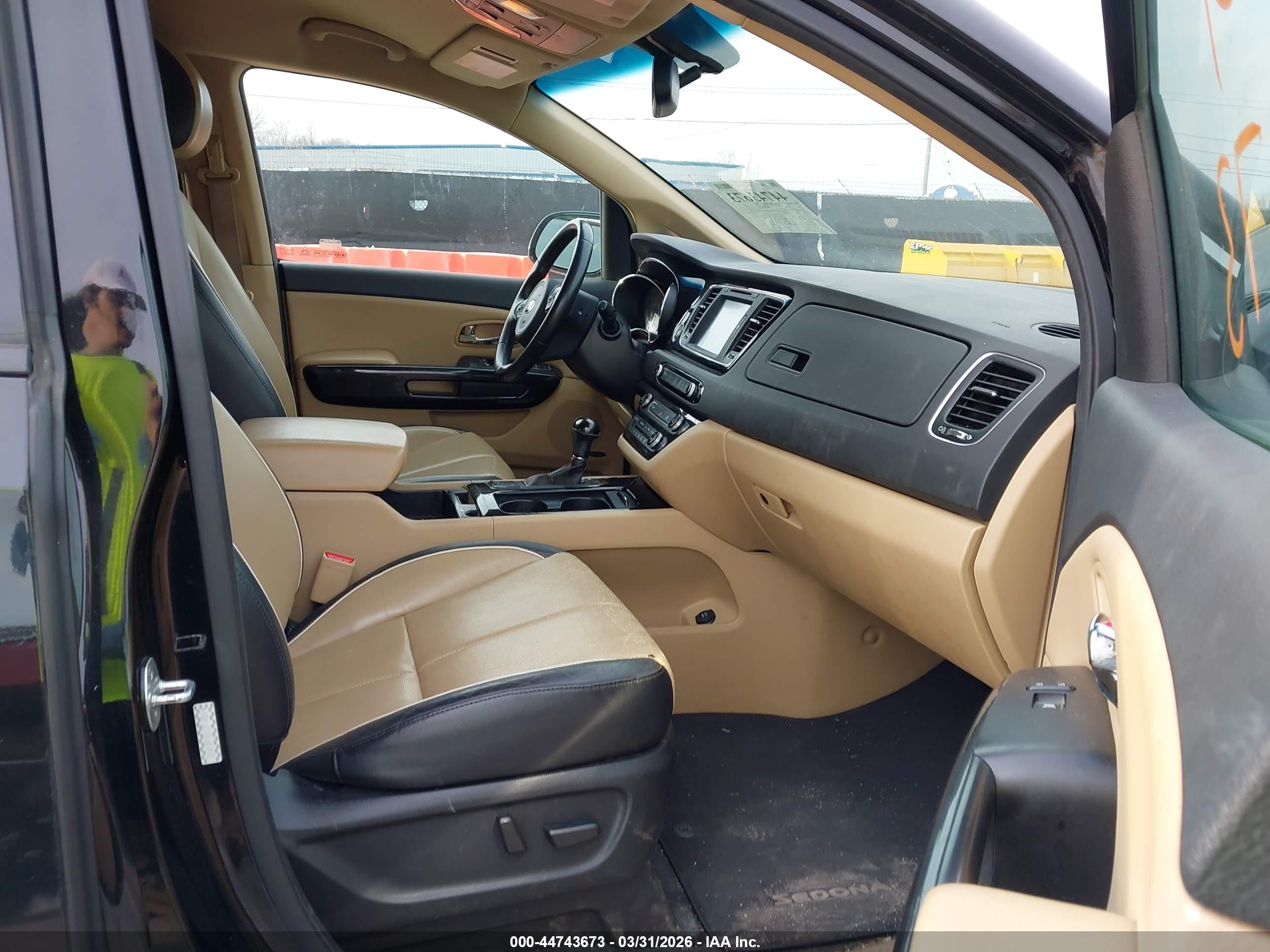 KIA SEDONA image 5