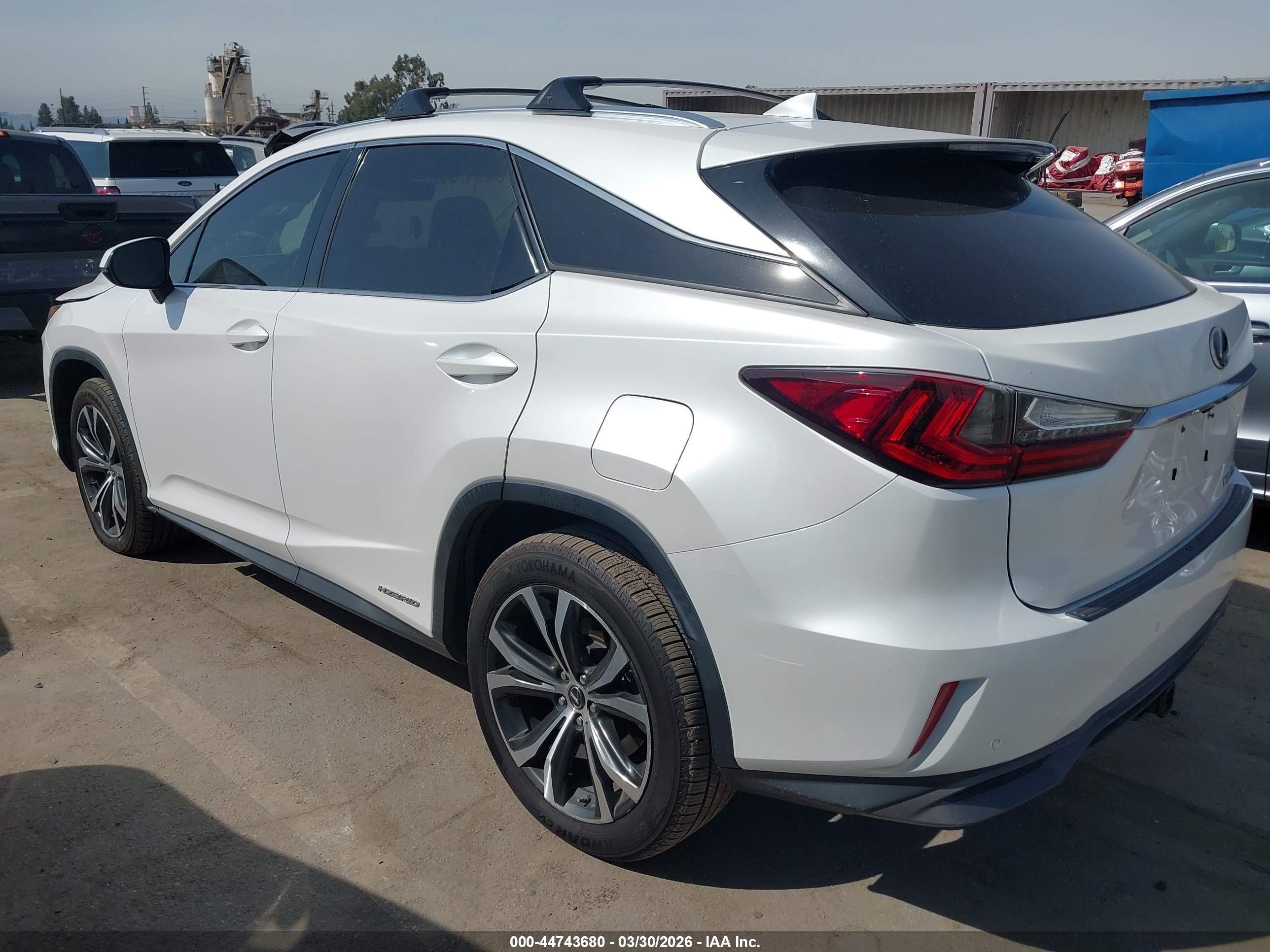 LEXUS RX image 3