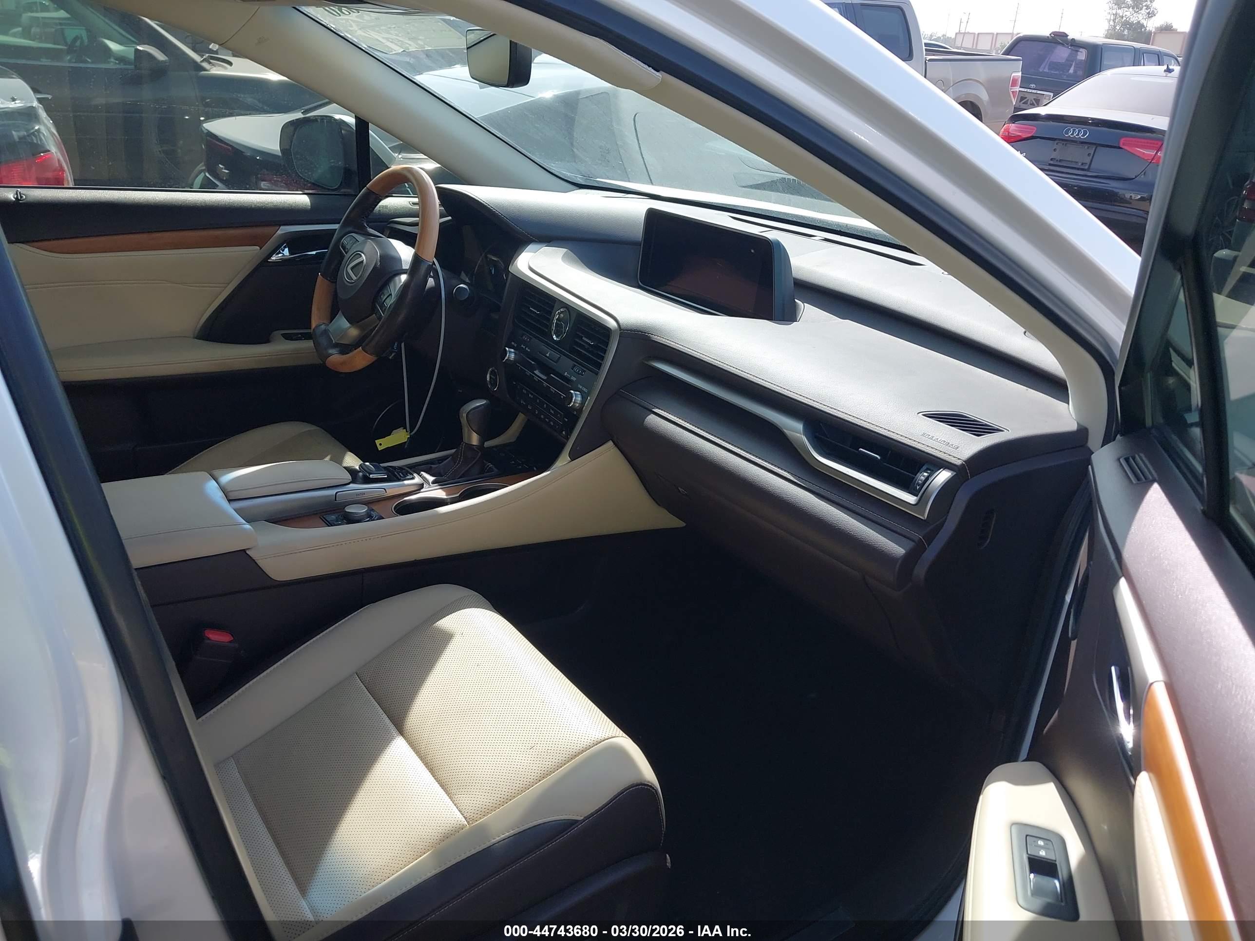 LEXUS RX image 5