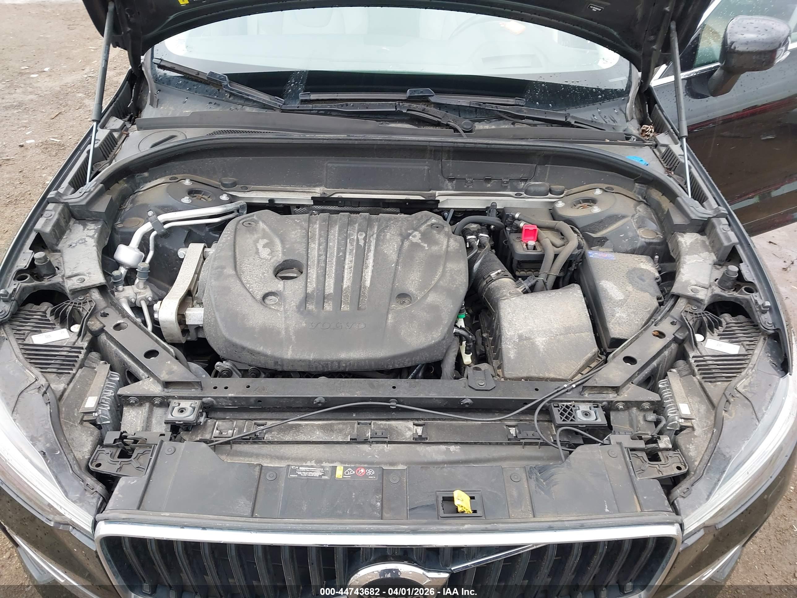 VOLVO XC60 image 10