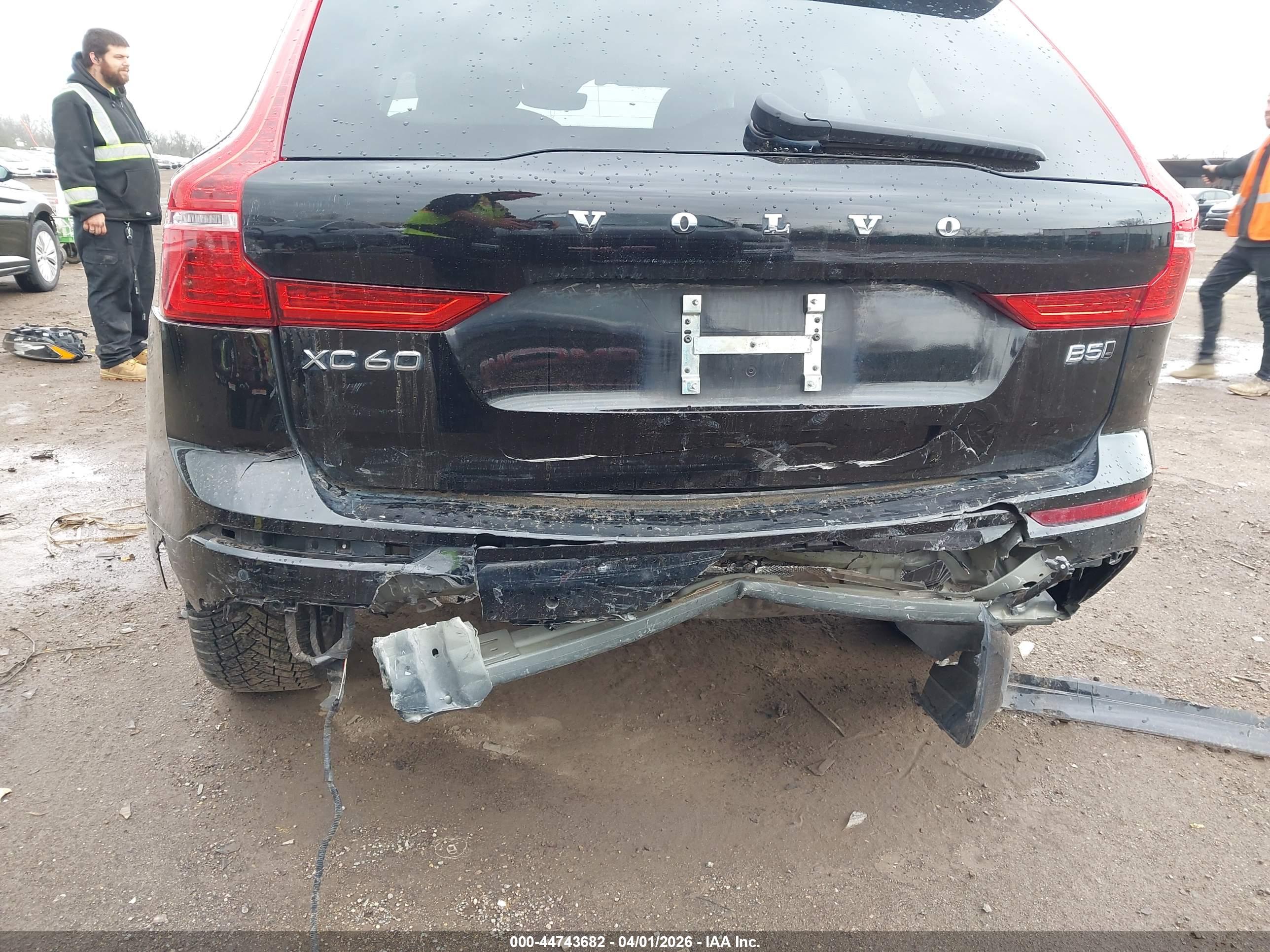 VOLVO XC60 image 6