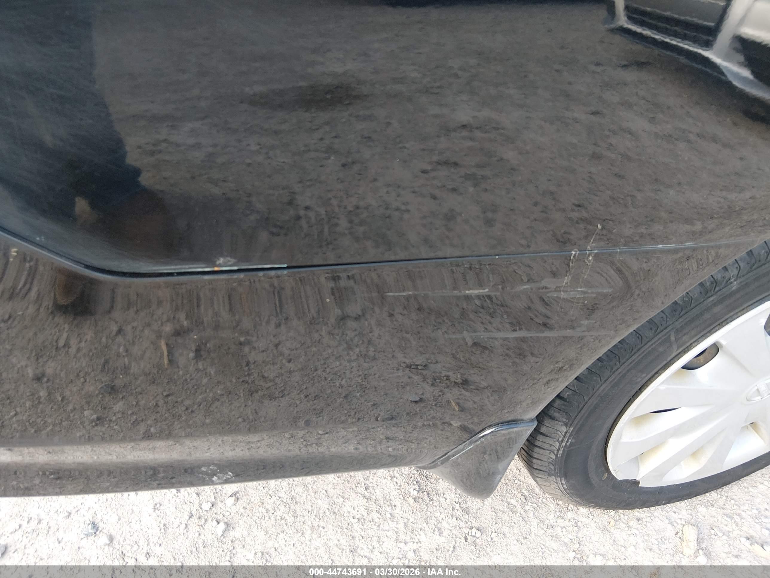 NISSAN VERSA image 6