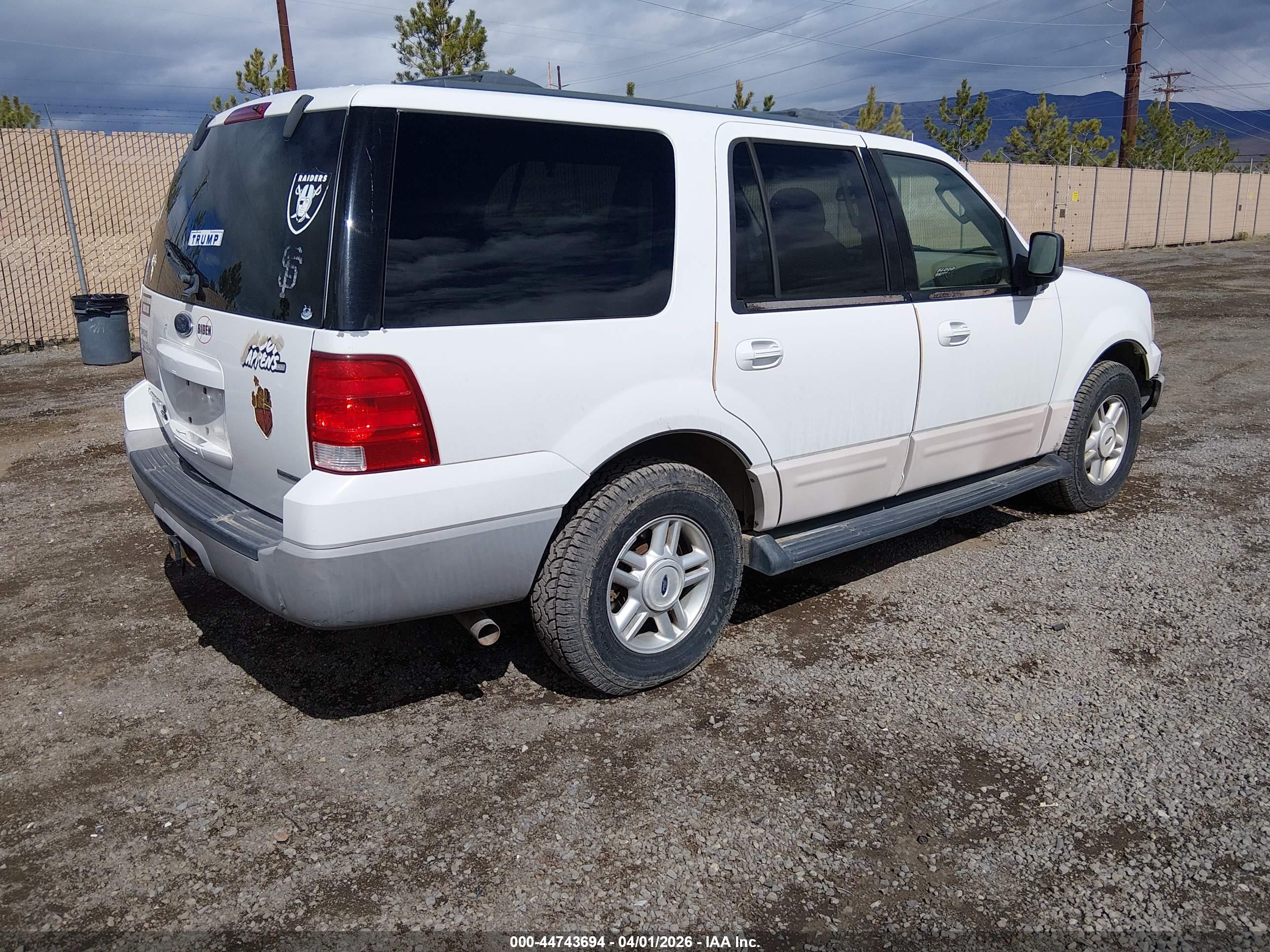 FORD EXPEDITION image 4