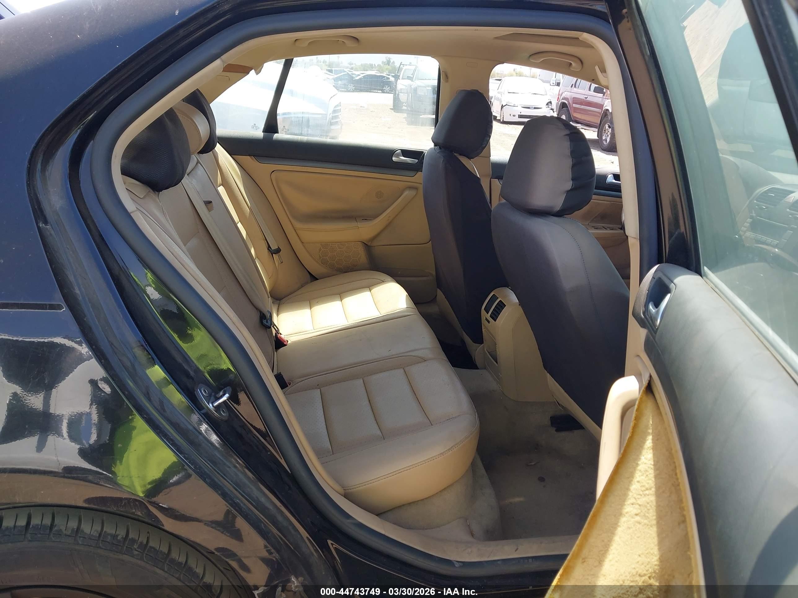 VOLKSWAGEN JETTA image 8