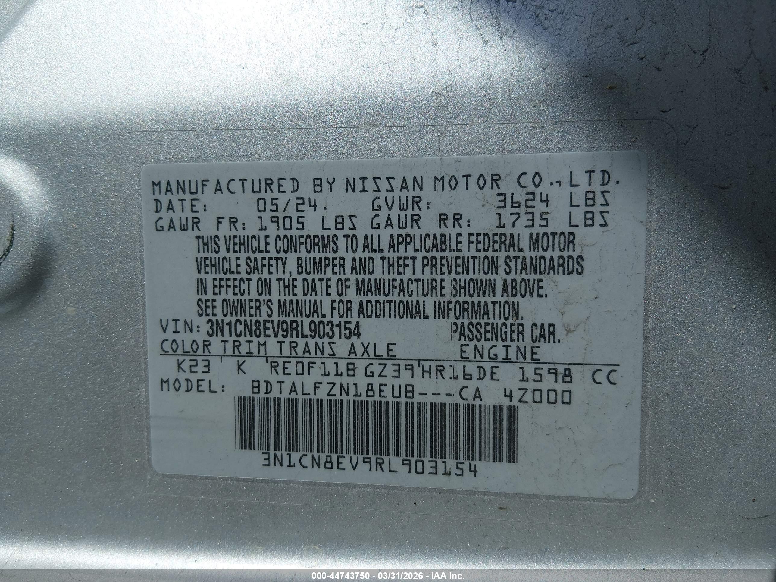 NISSAN VERSA image 9