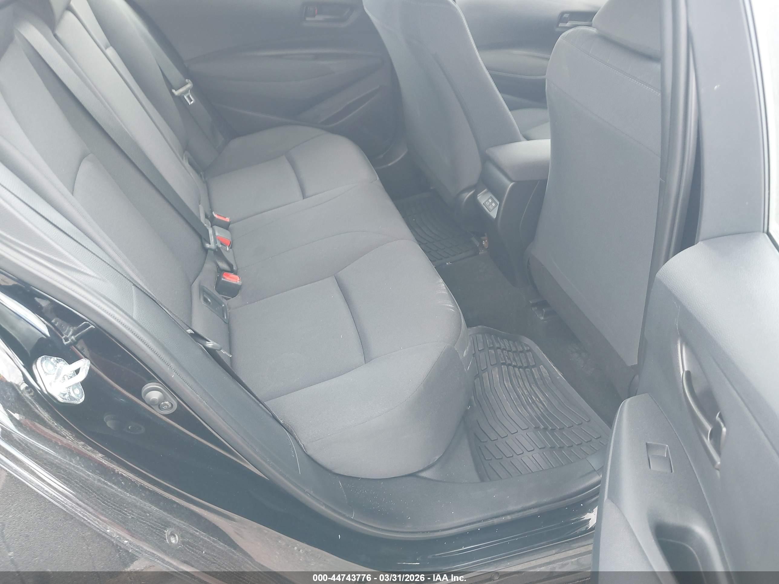 TOYOTA COROLLA image 8