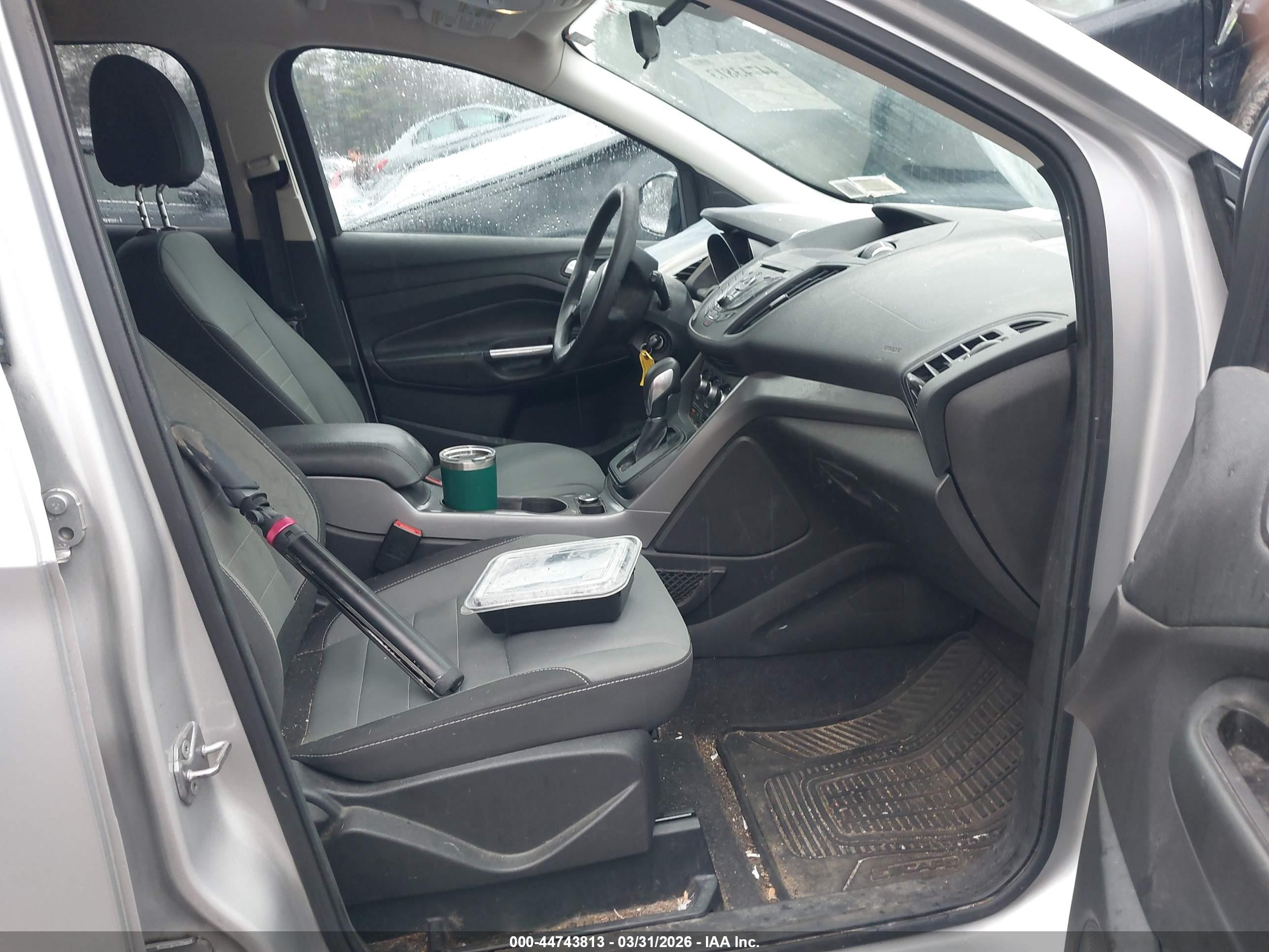FORD ESCAPE image 5