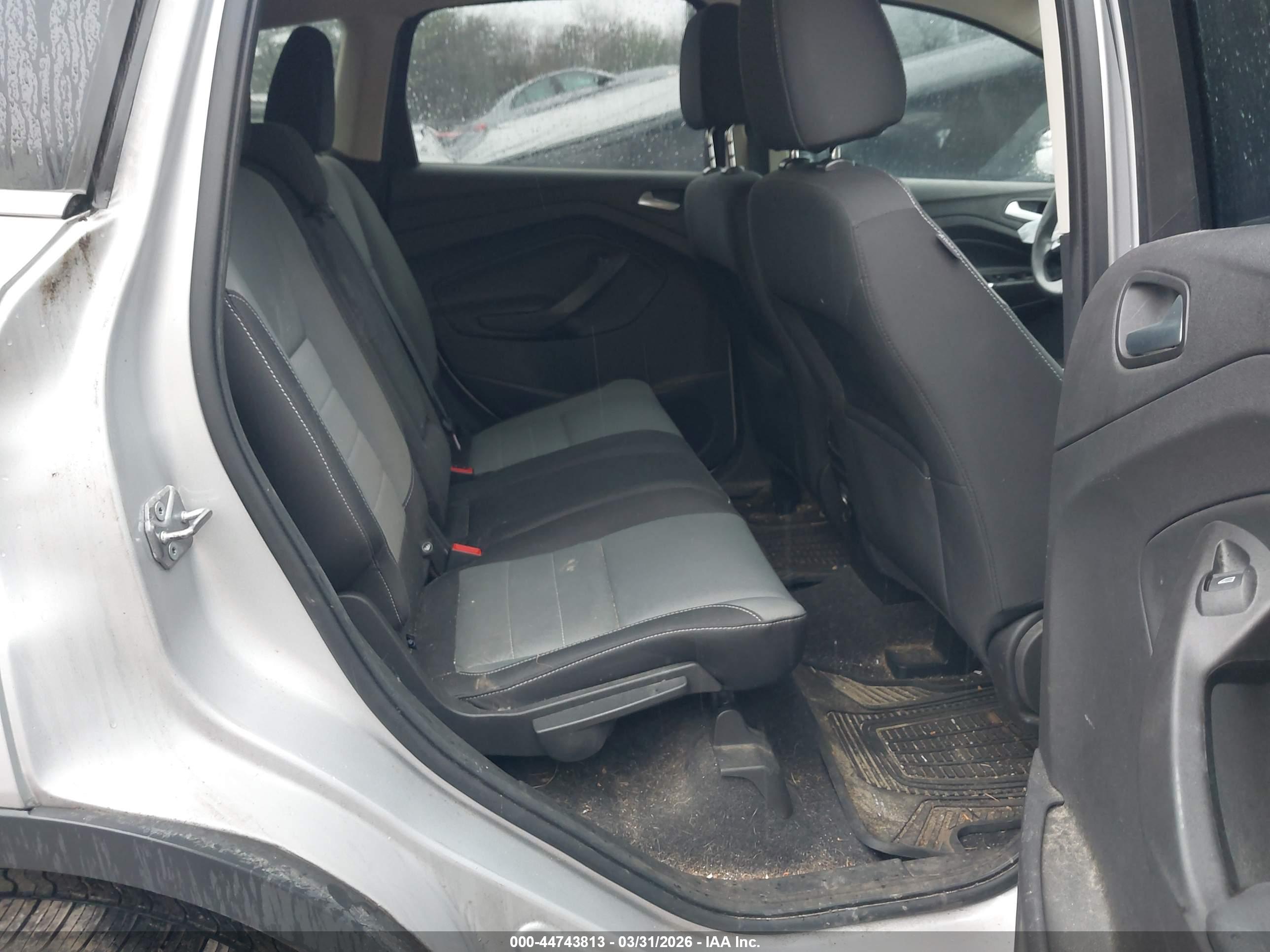 FORD ESCAPE image 8