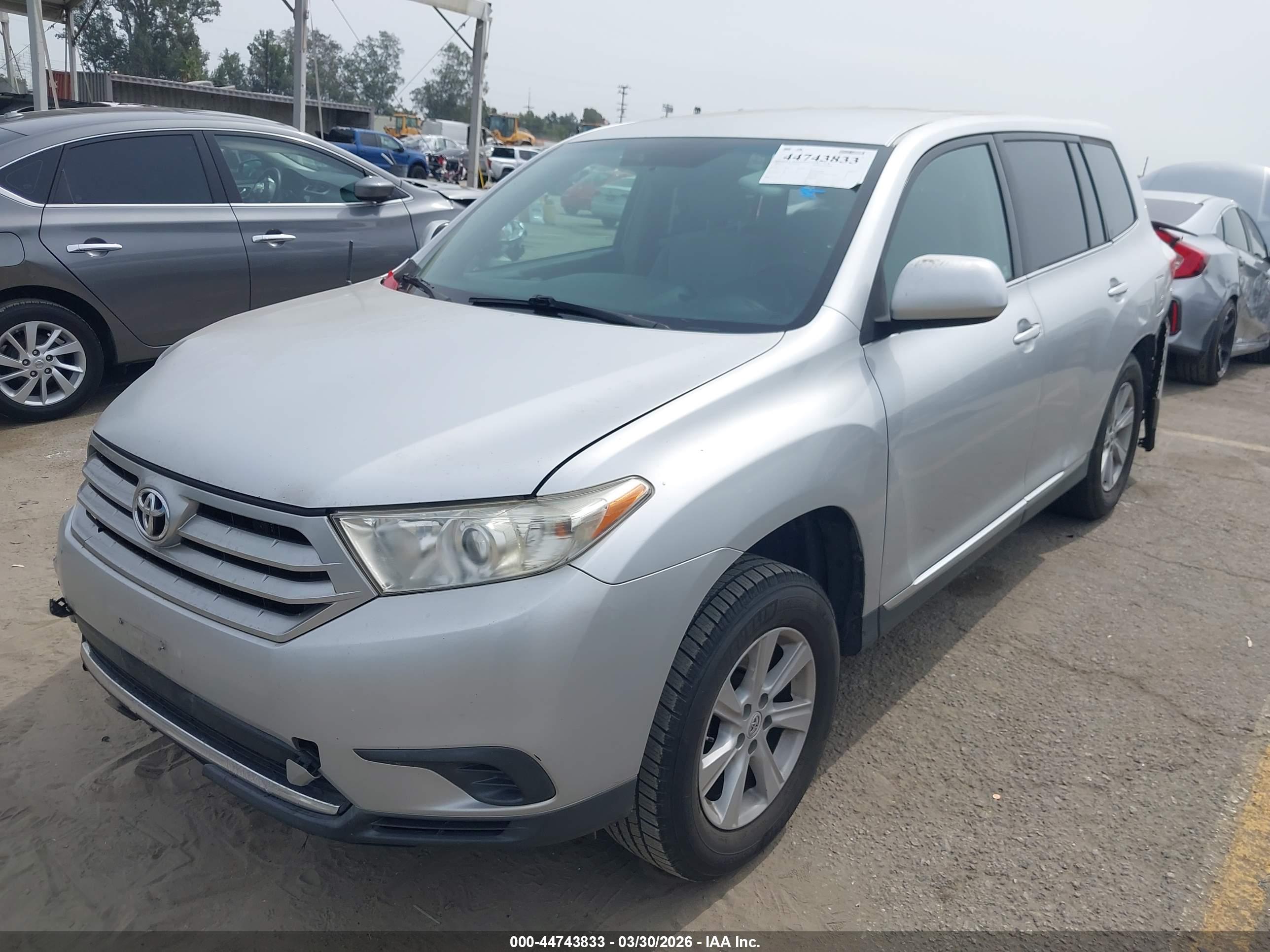 TOYOTA HIGHLANDER image 2