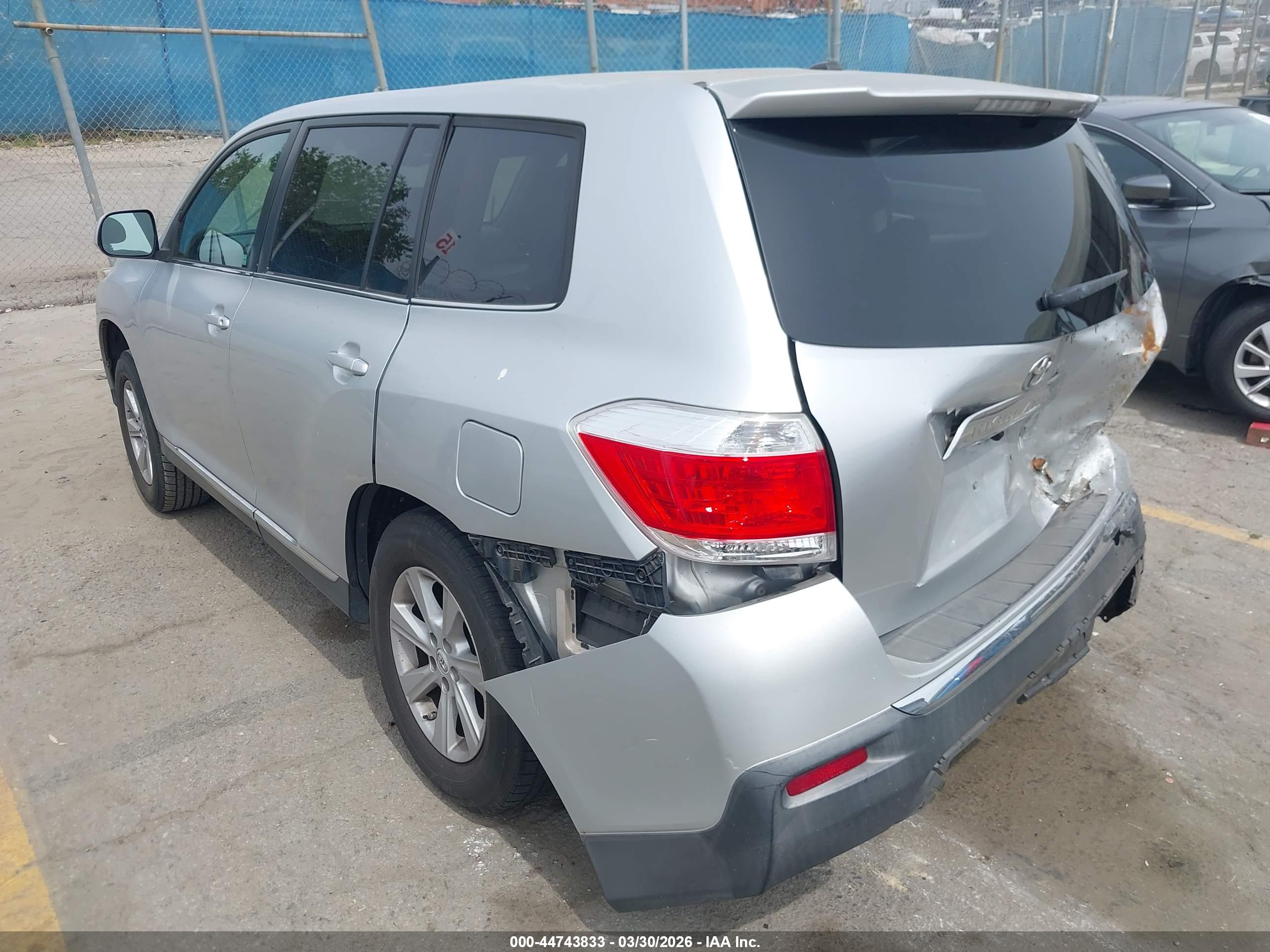TOYOTA HIGHLANDER image 3