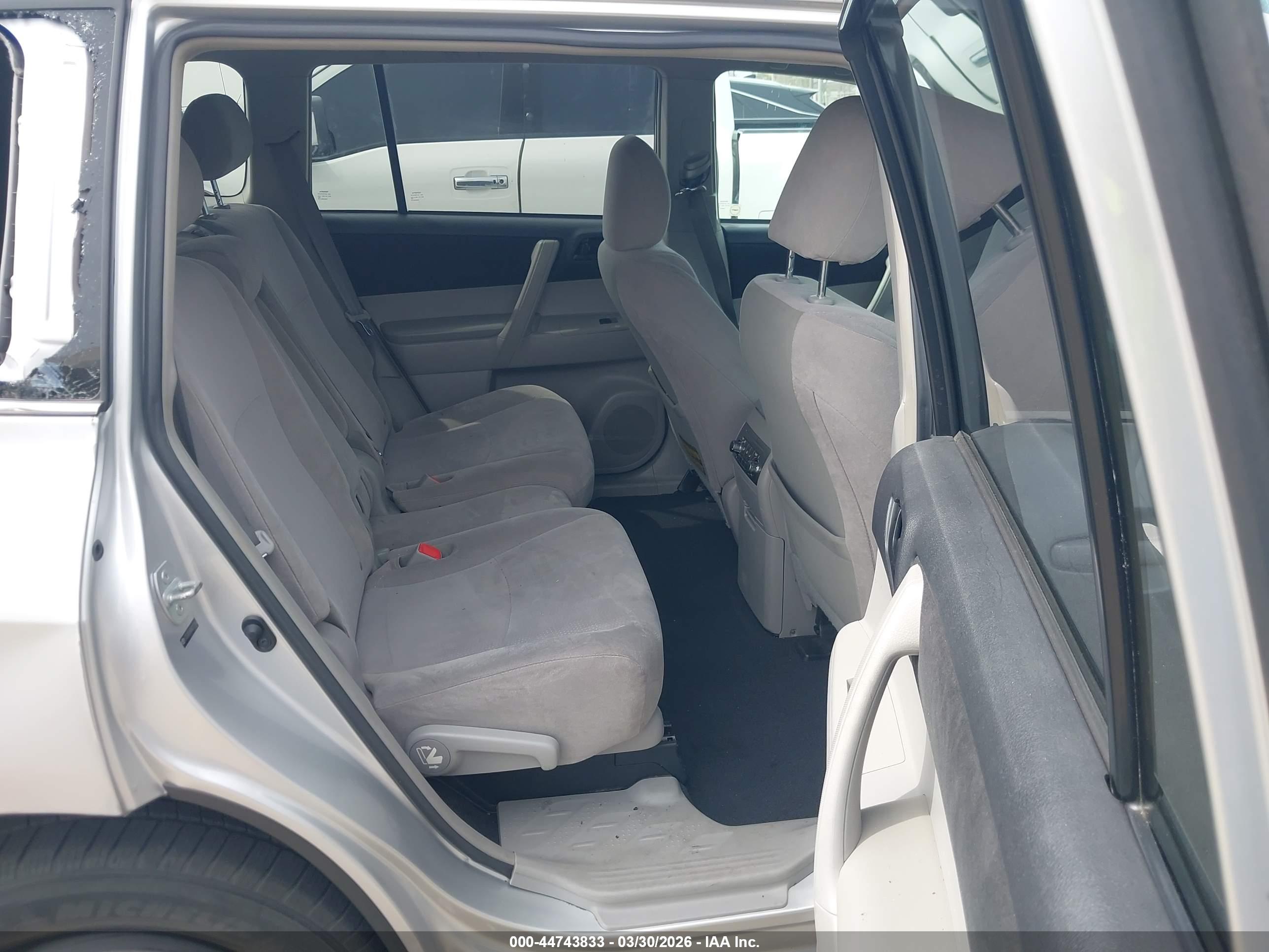 TOYOTA HIGHLANDER image 8