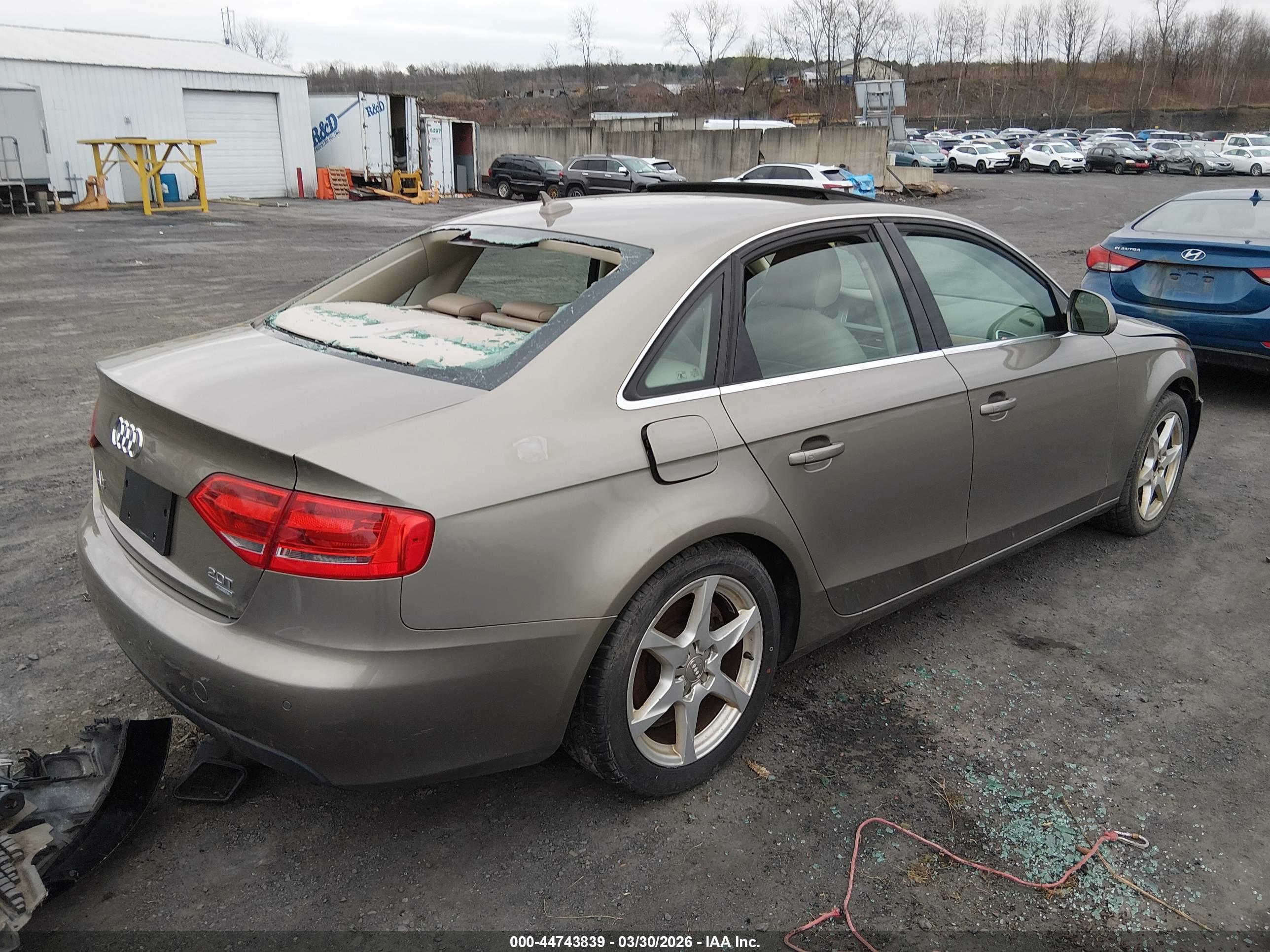 AUDI A4 image 4